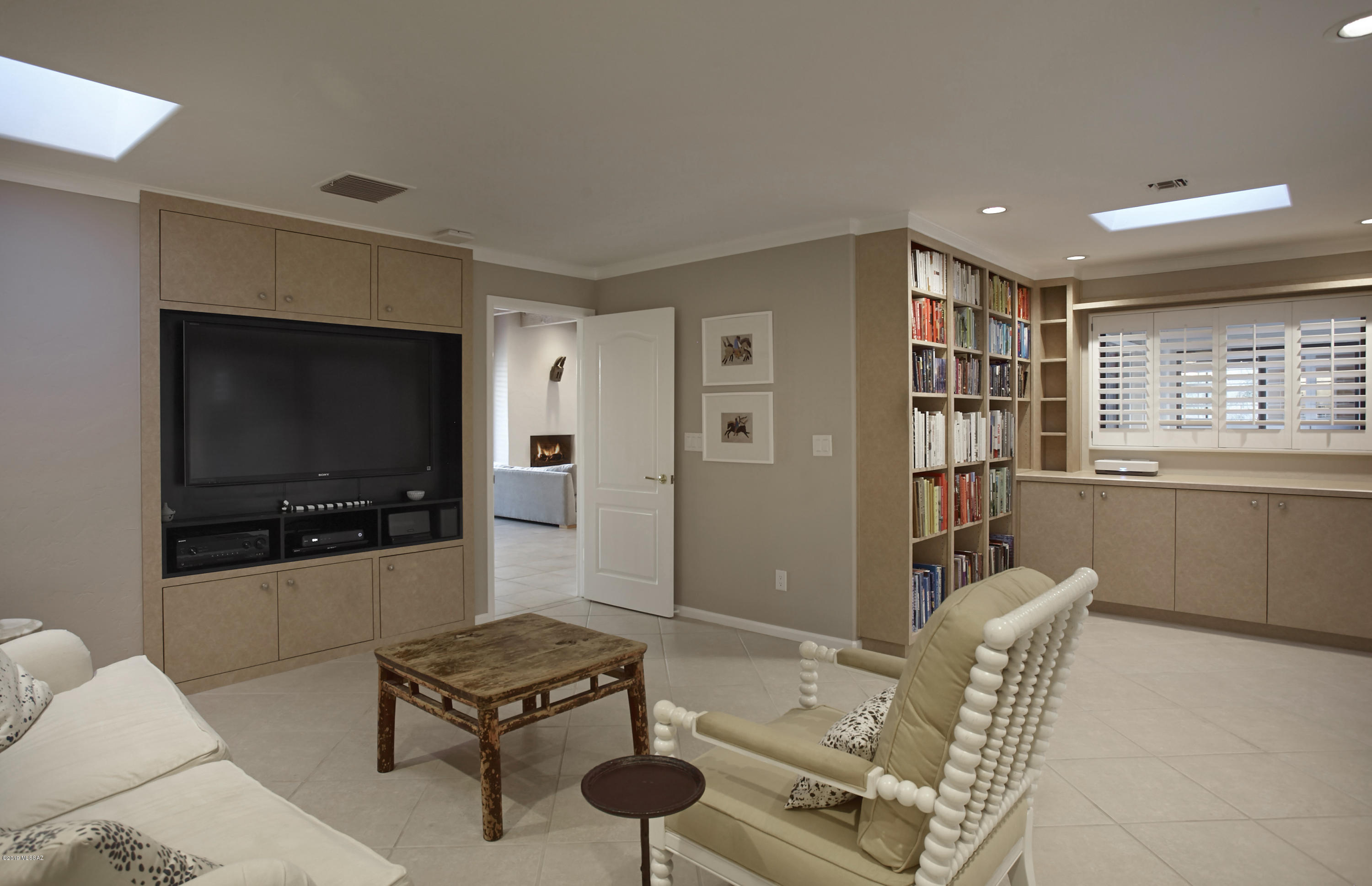 Finisterra (1-210) - Residential