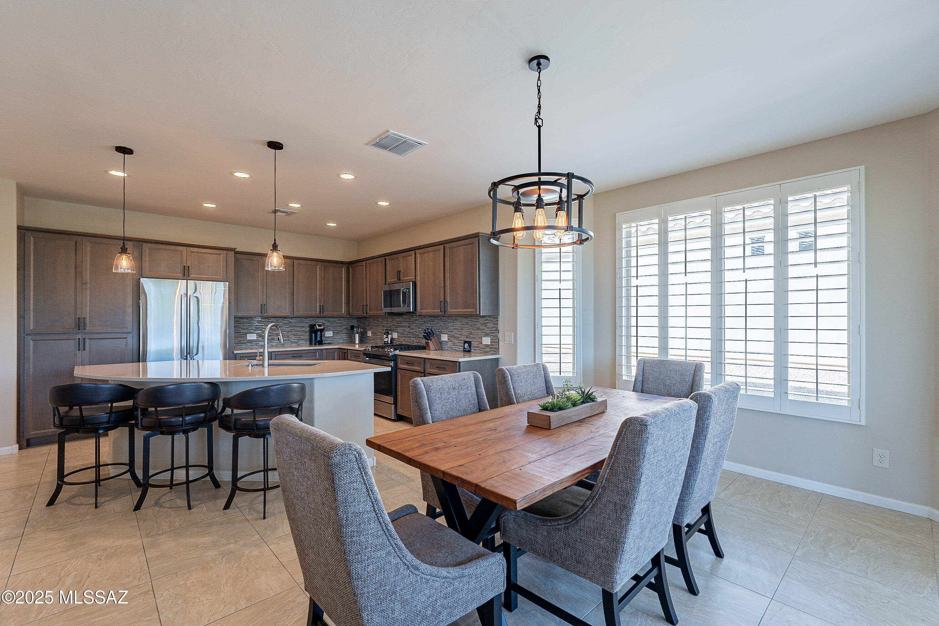 2556 E Josephine View Drive