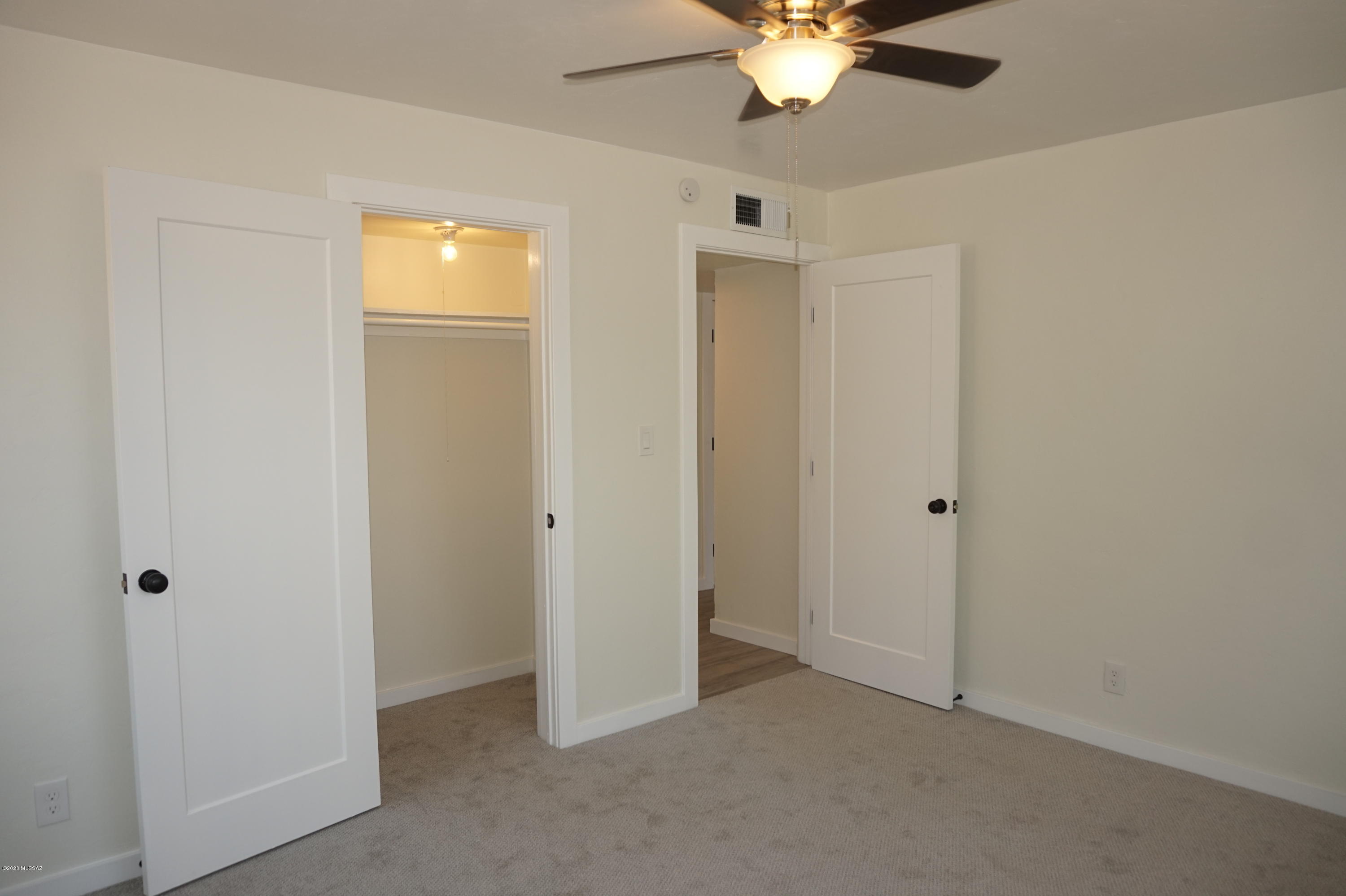 Country Club Manor - Residential