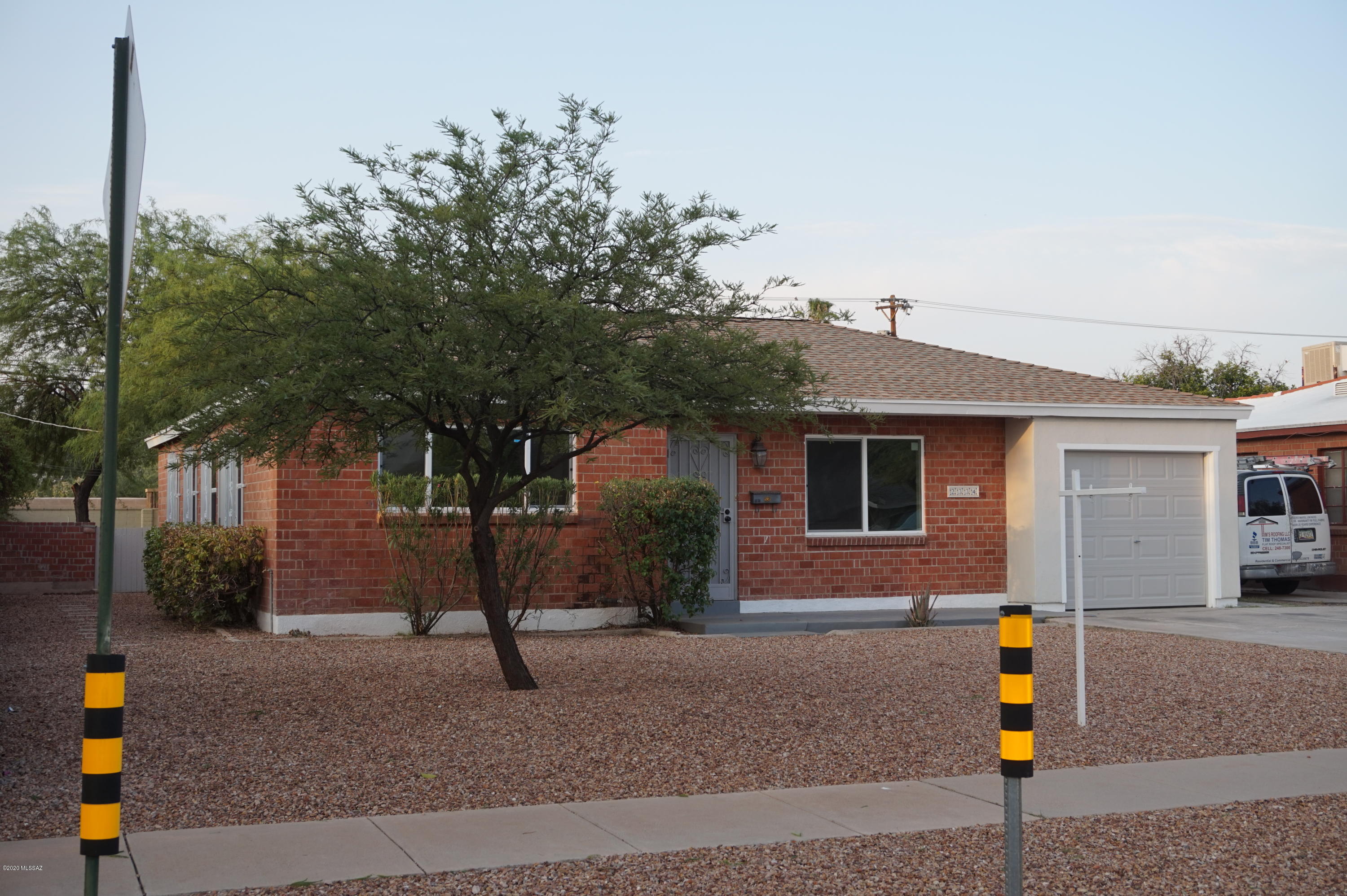 Country Club Manor - Residential
