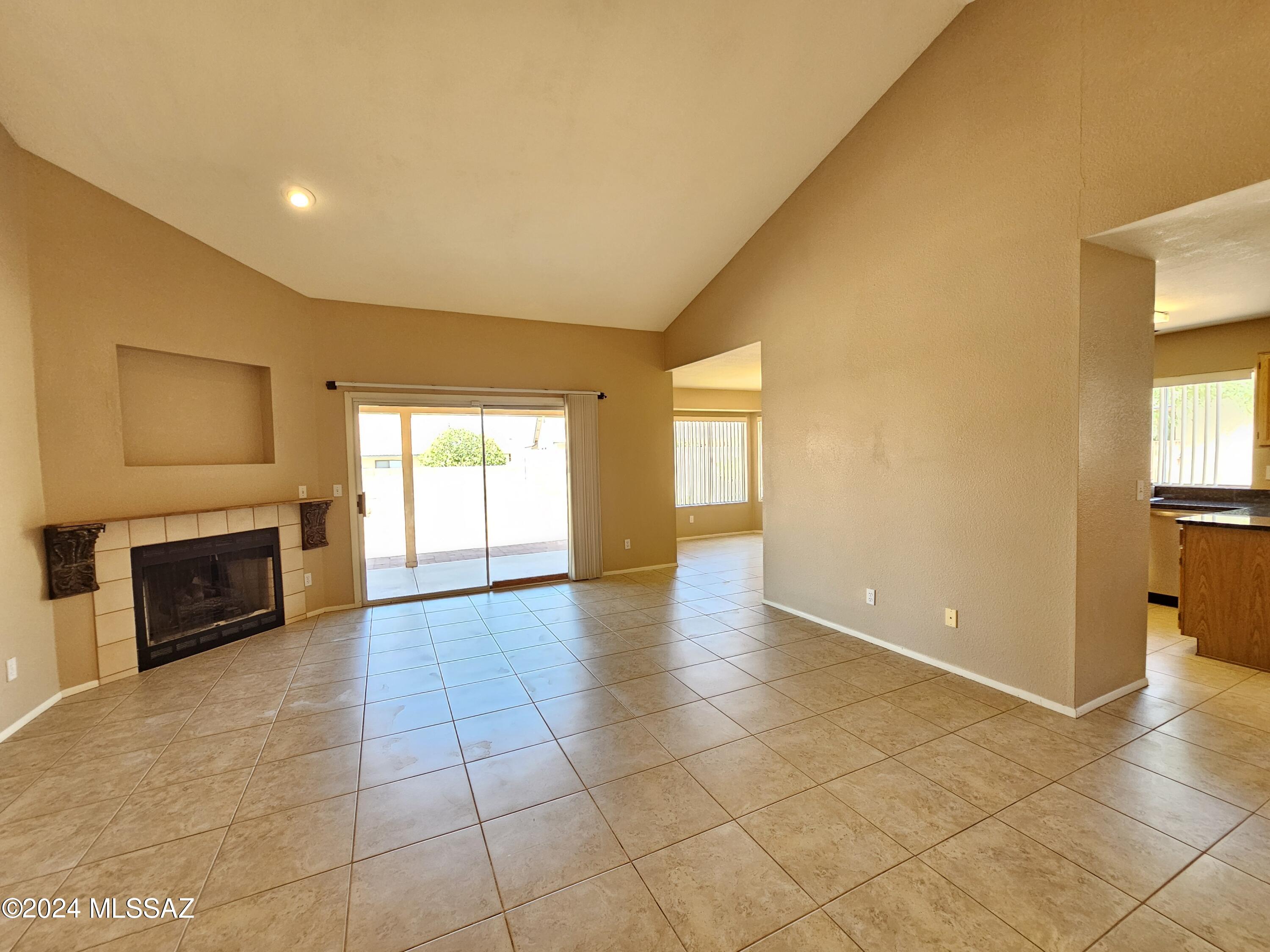 Stone Creek(1-41) - Residential Lease