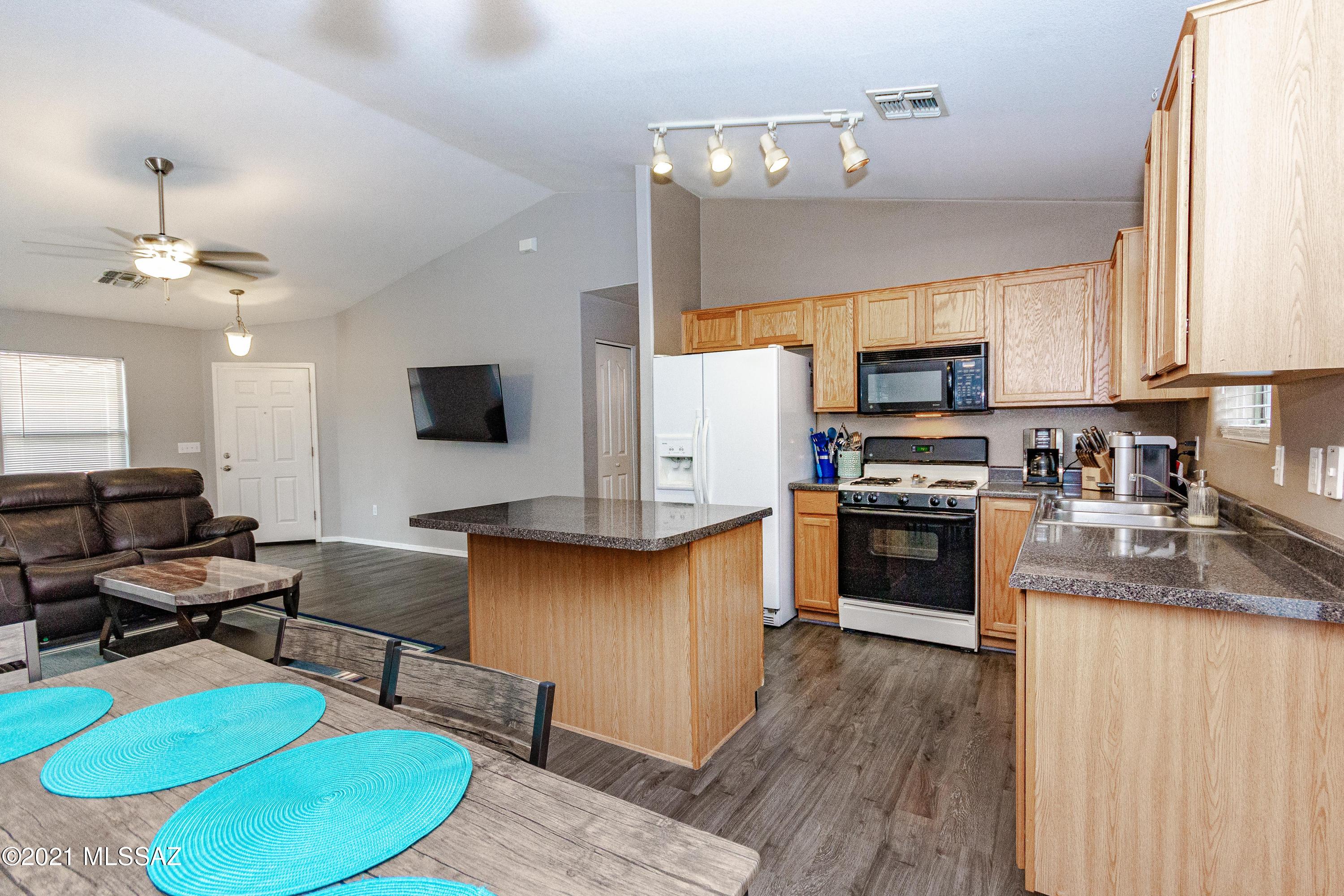 Rancho Del Lago (608-1030) - Residential