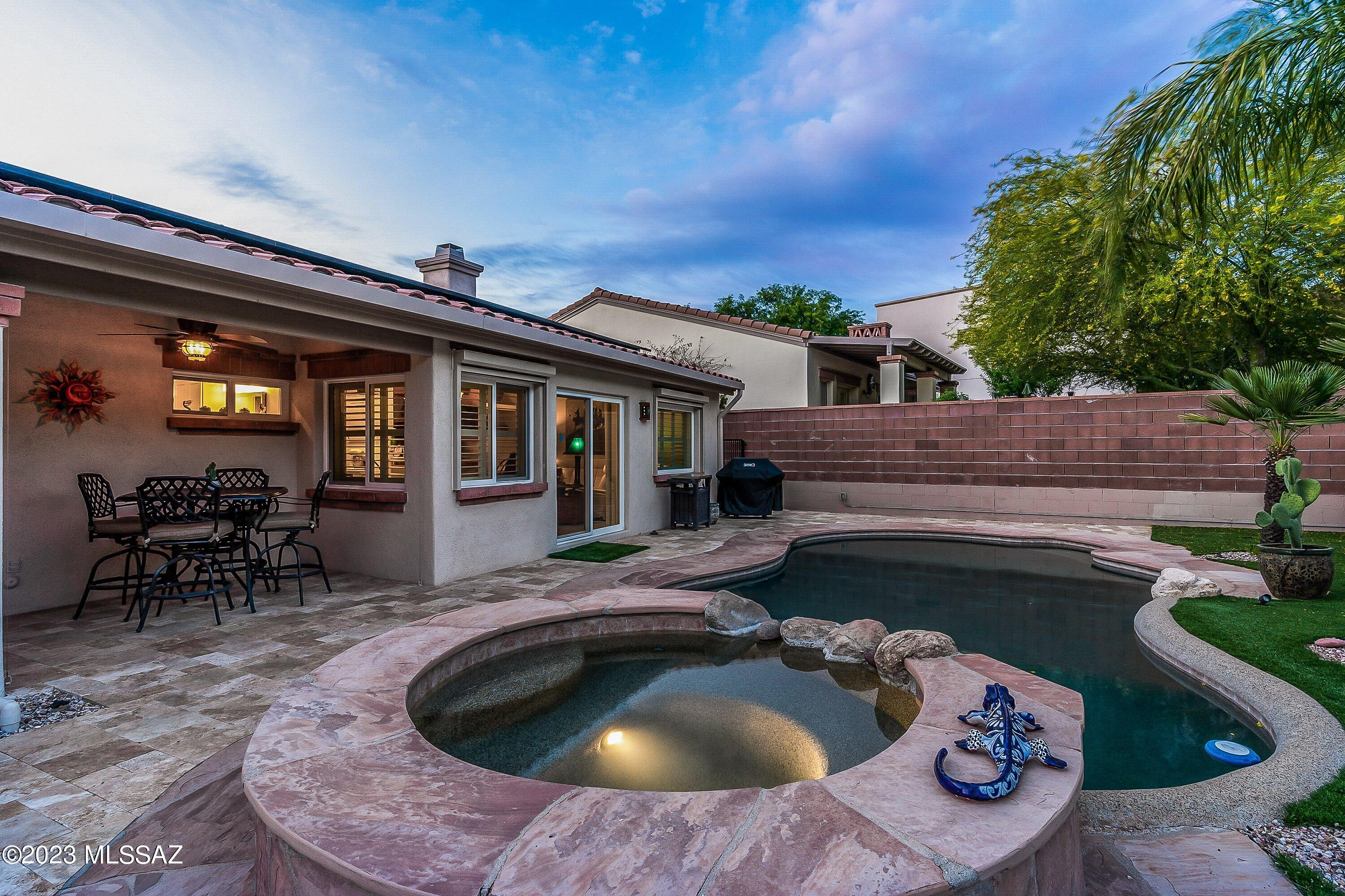 Window Rock At La Reserve - Residential