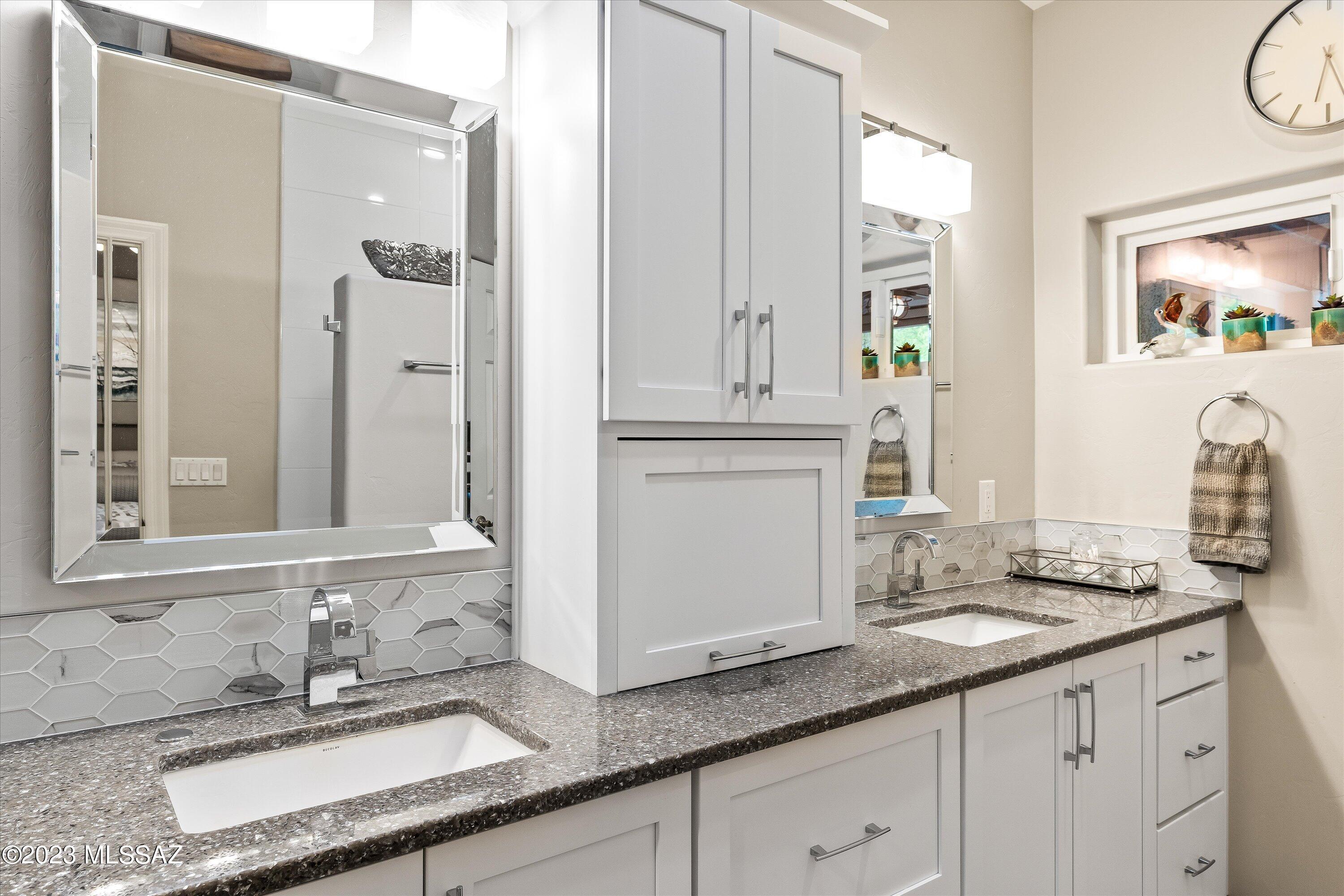 Window Rock At La Reserve - Residential