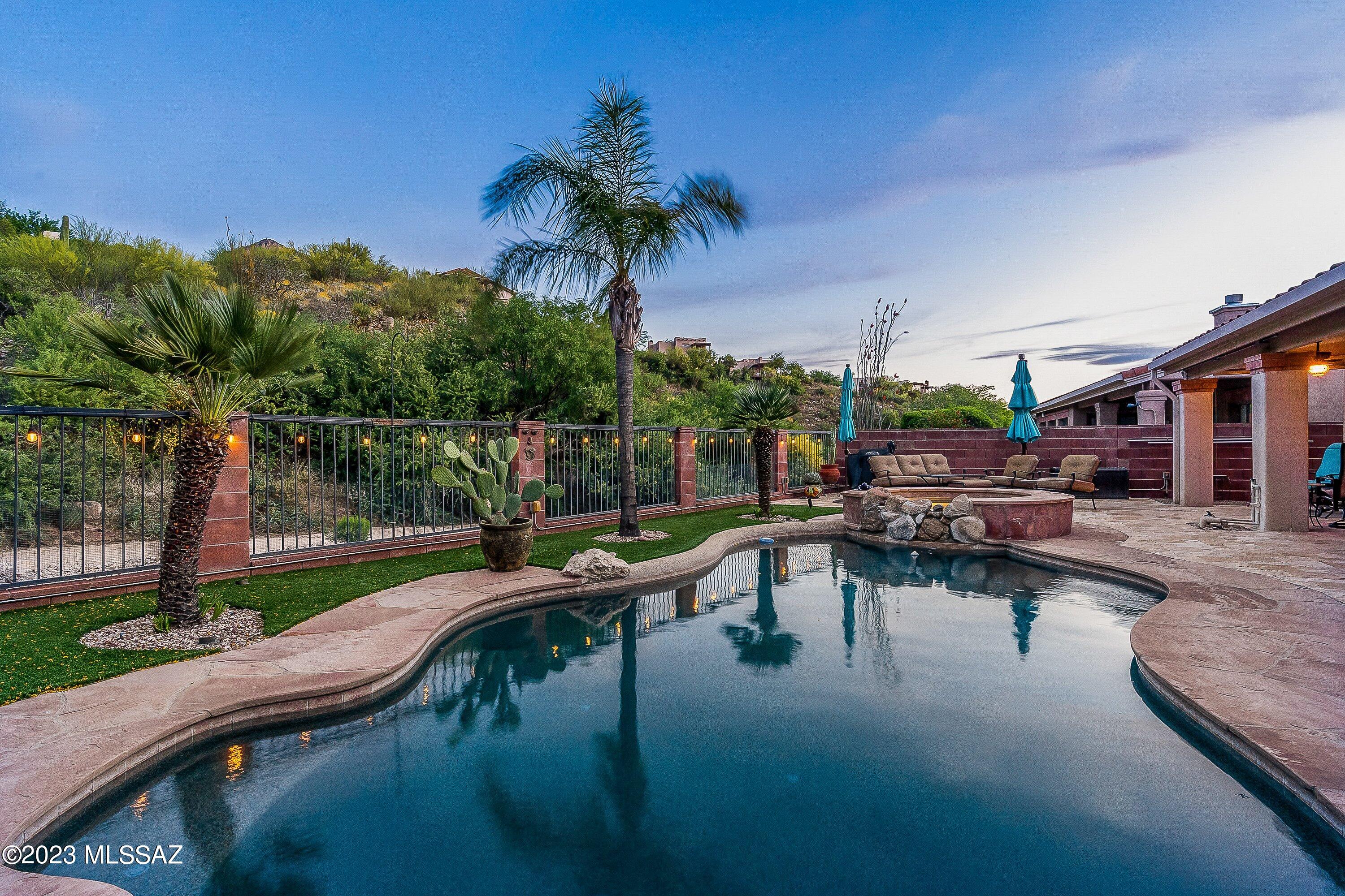 Window Rock At La Reserve - Residential