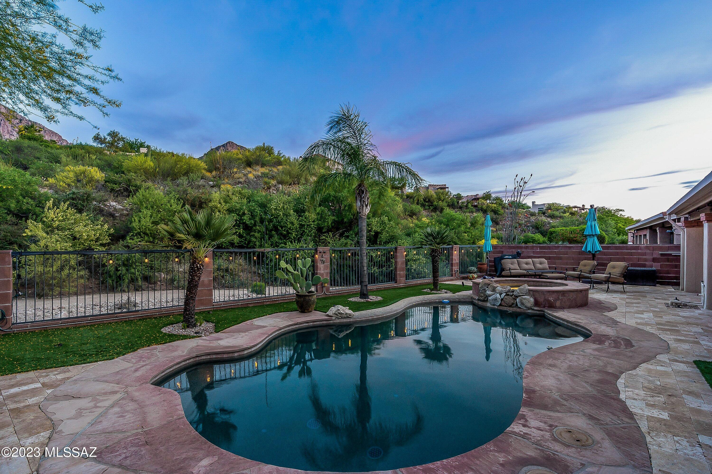 Window Rock At La Reserve - Residential