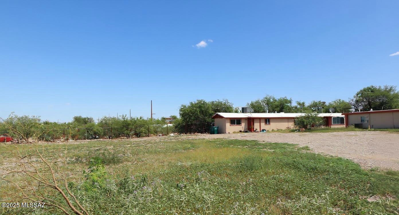 10473 S Nogales Highway