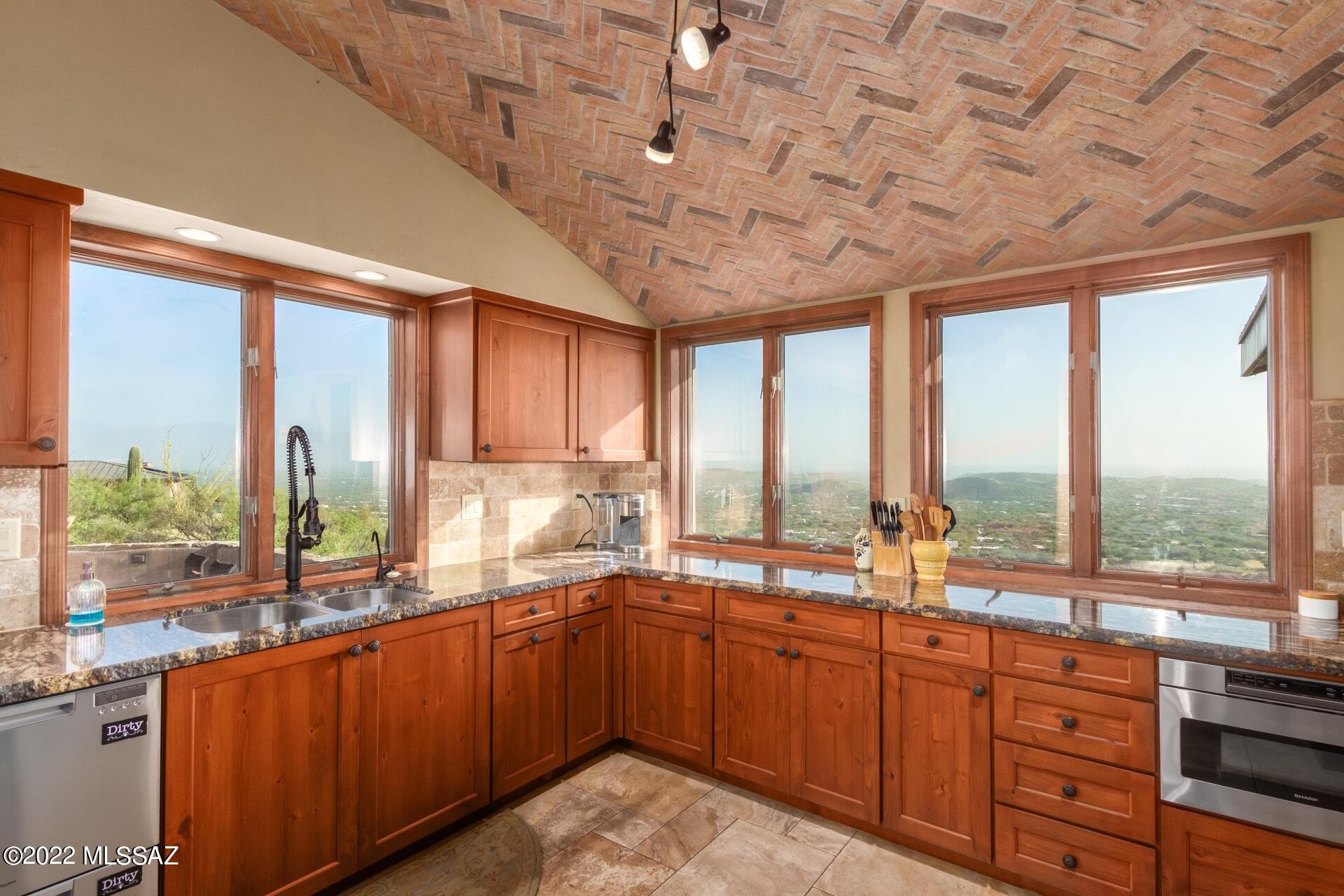 Ventana Canyon Mountain Estate (1-73) - Residential