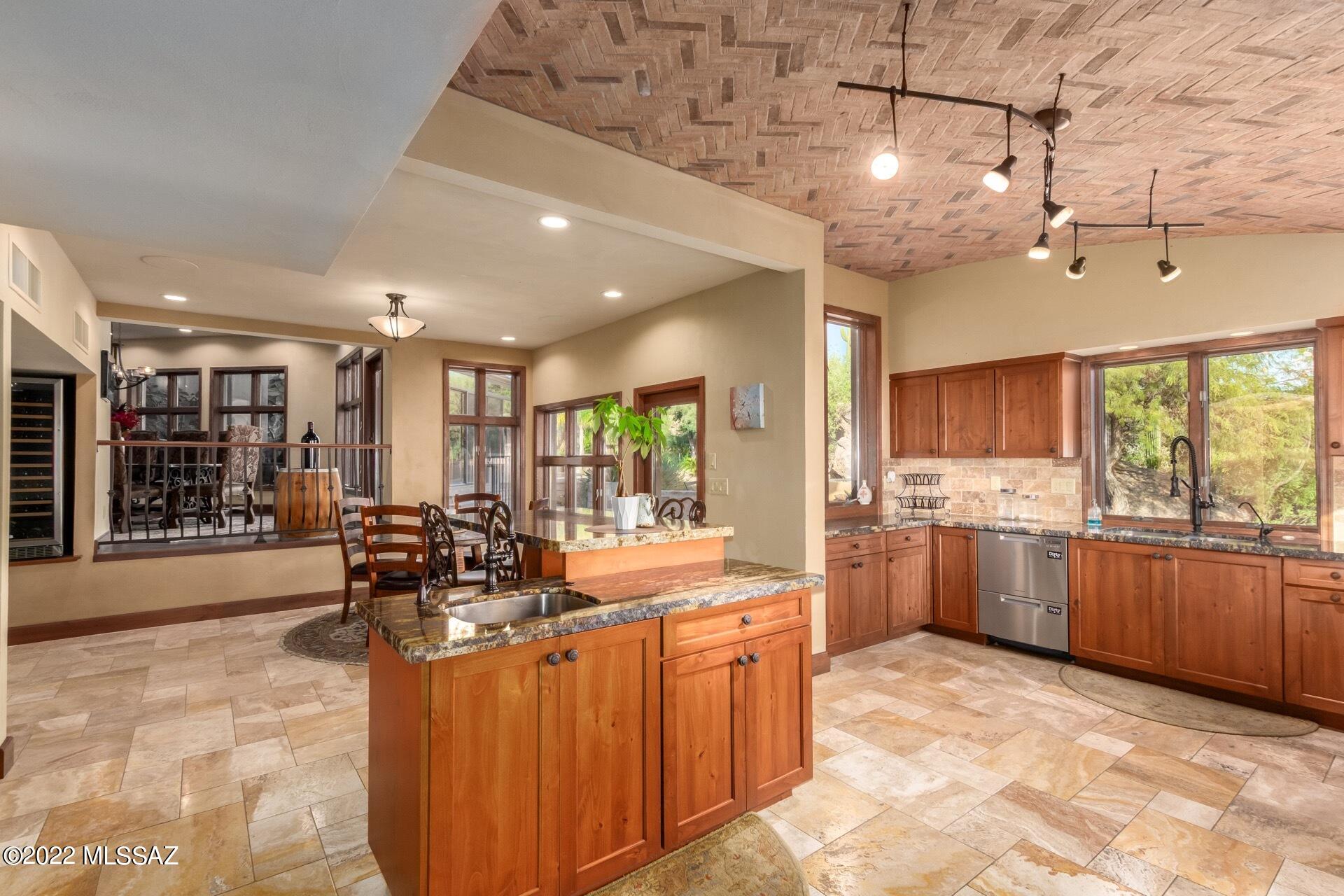 Ventana Canyon Mountain Estate (1-73) - Residential