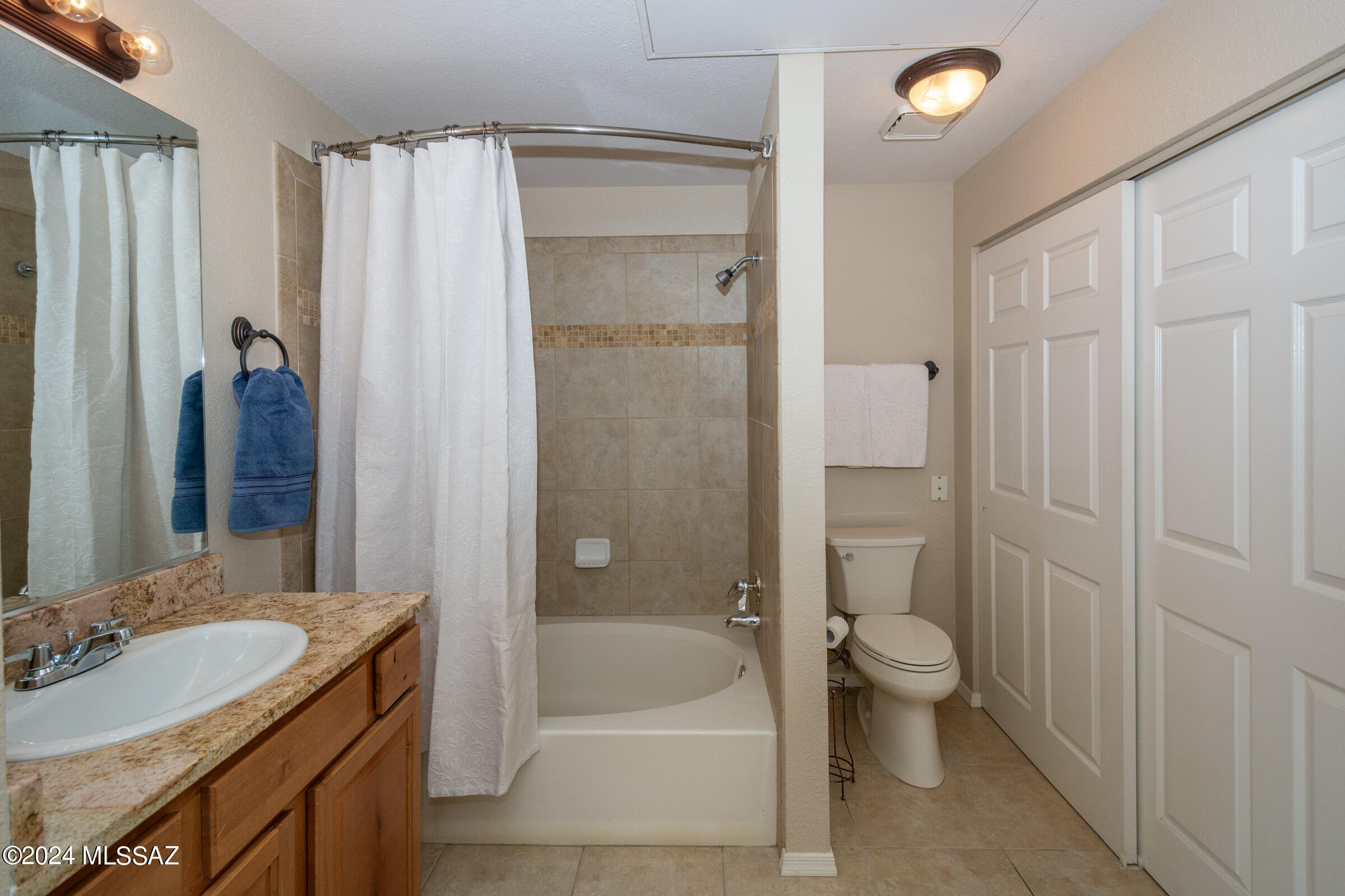 The Boulders at La Reserve Condominiums - Residential