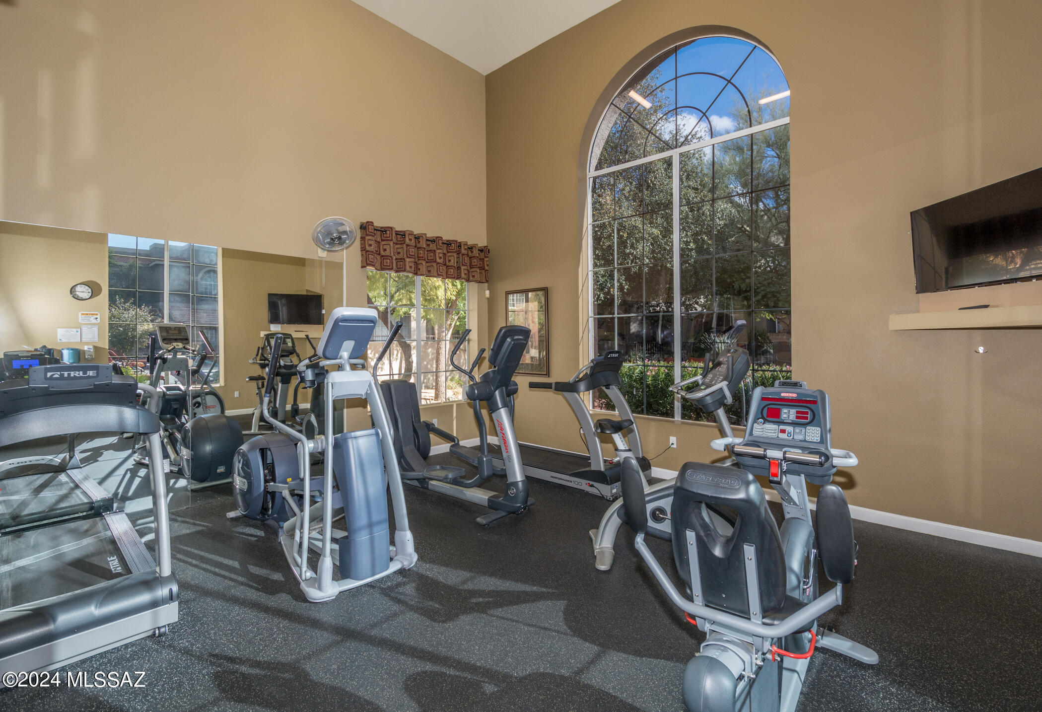The Boulders at La Reserve Condominiums - Residential