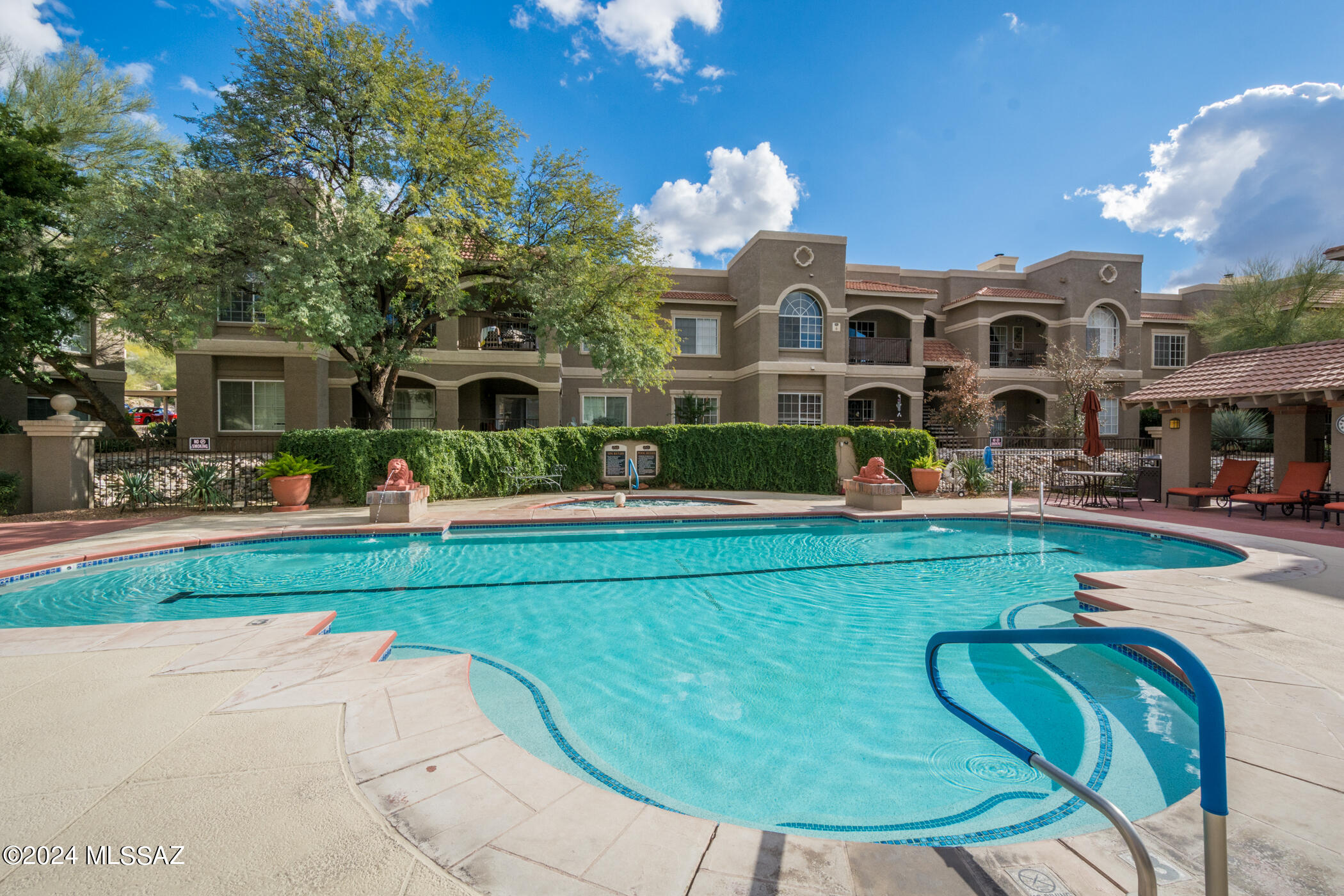 The Boulders at La Reserve Condominiums - Residential