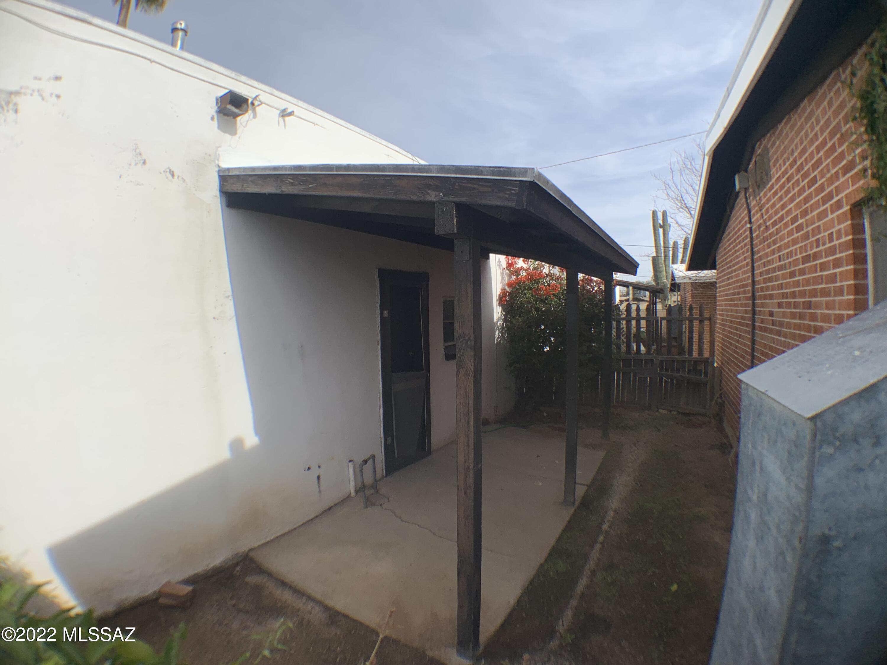 Unsubdivided - Residential Lease