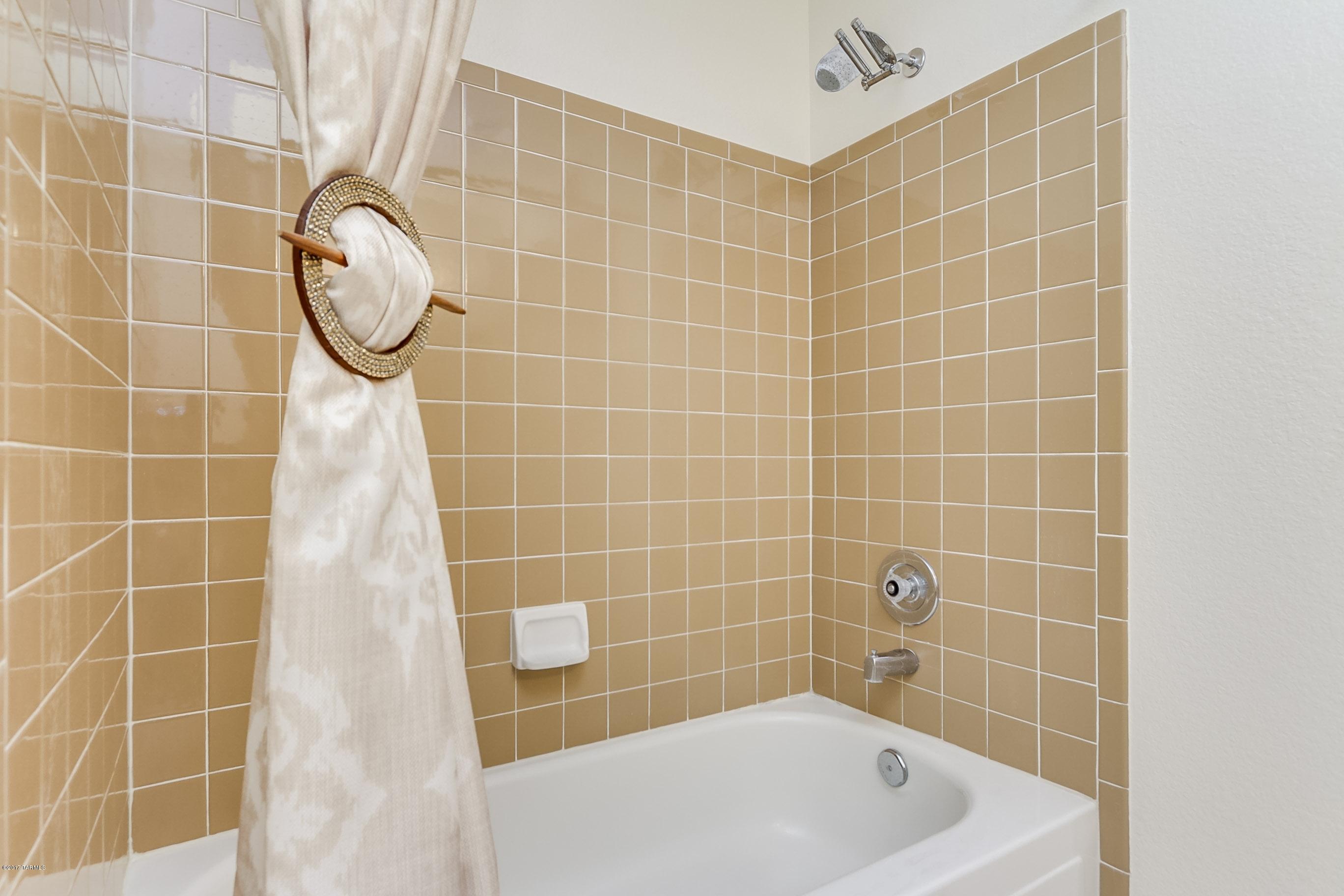 Quail Canyon (100-234) - Residential