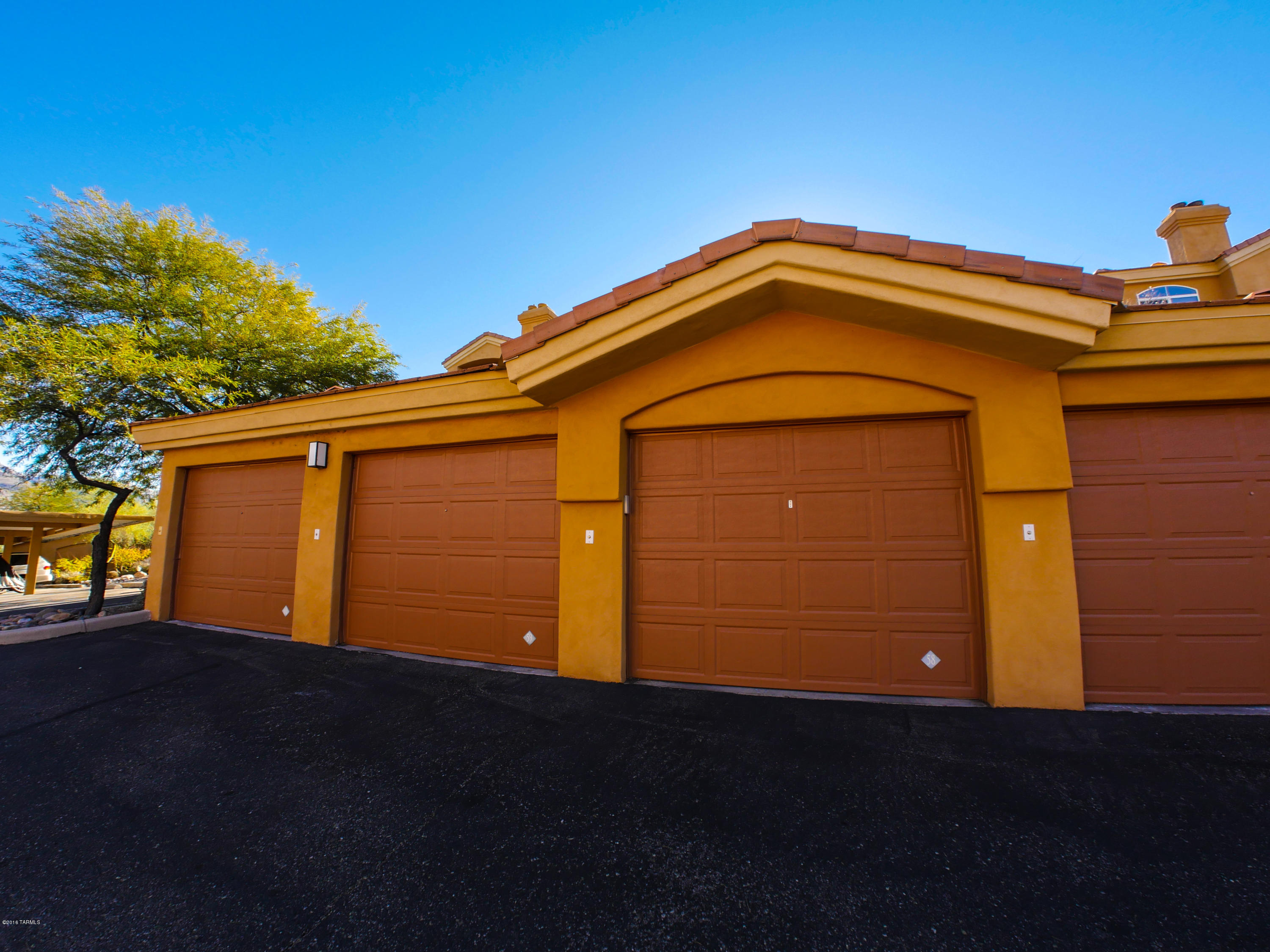 Pinnacle Canyon Condominium - Residential