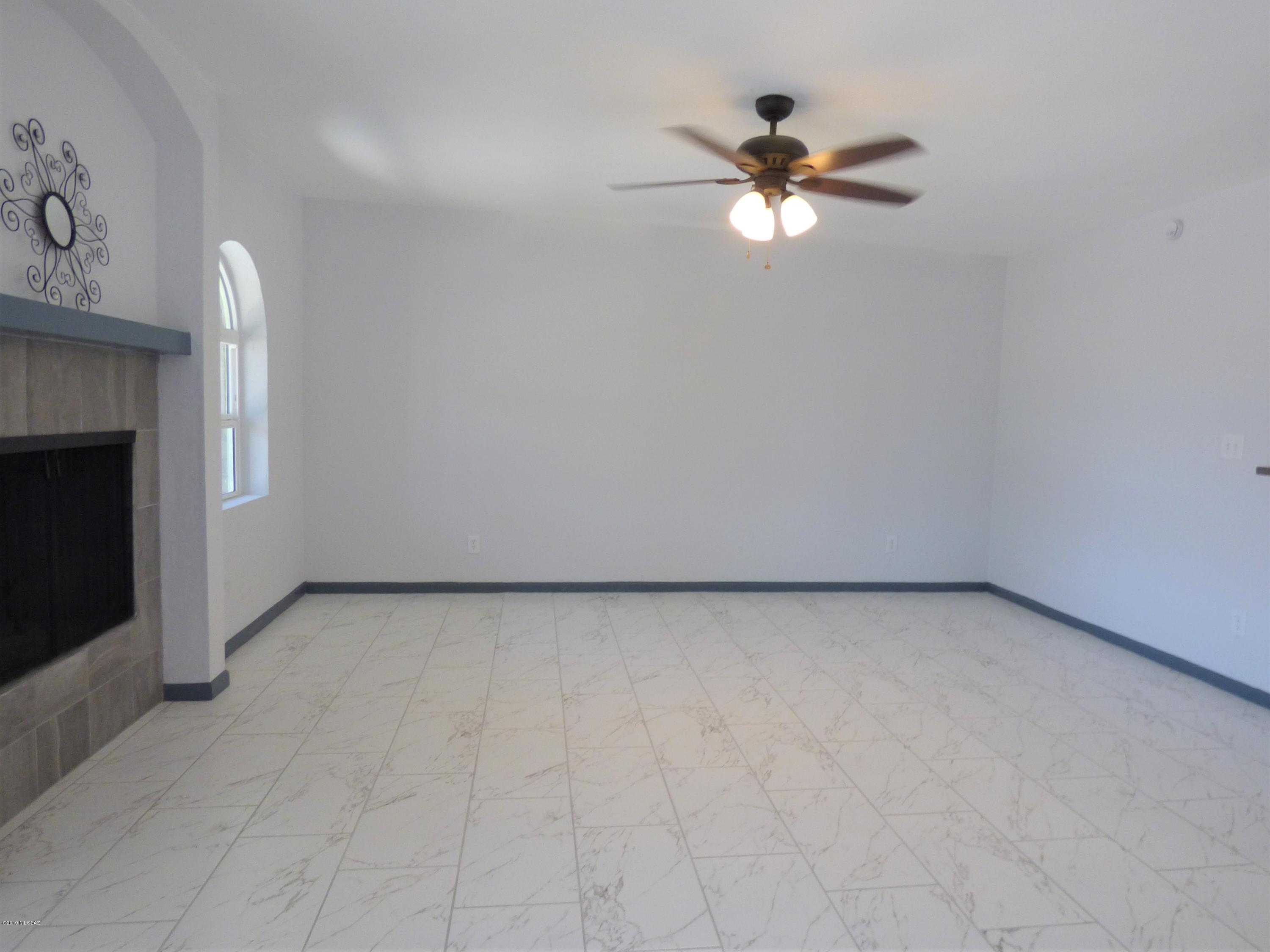Broadway East (1-112) - Residential