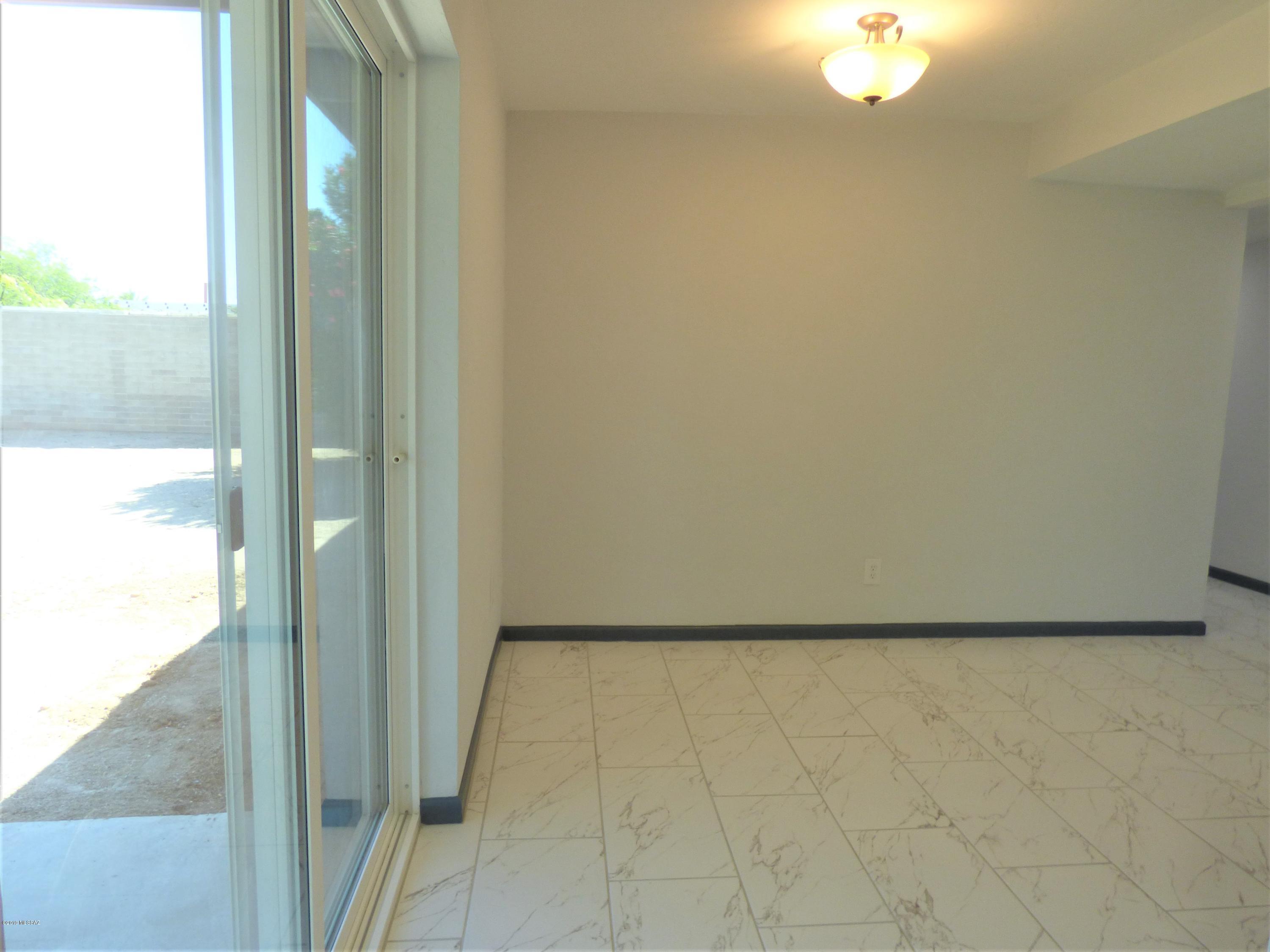 Broadway East (1-112) - Residential