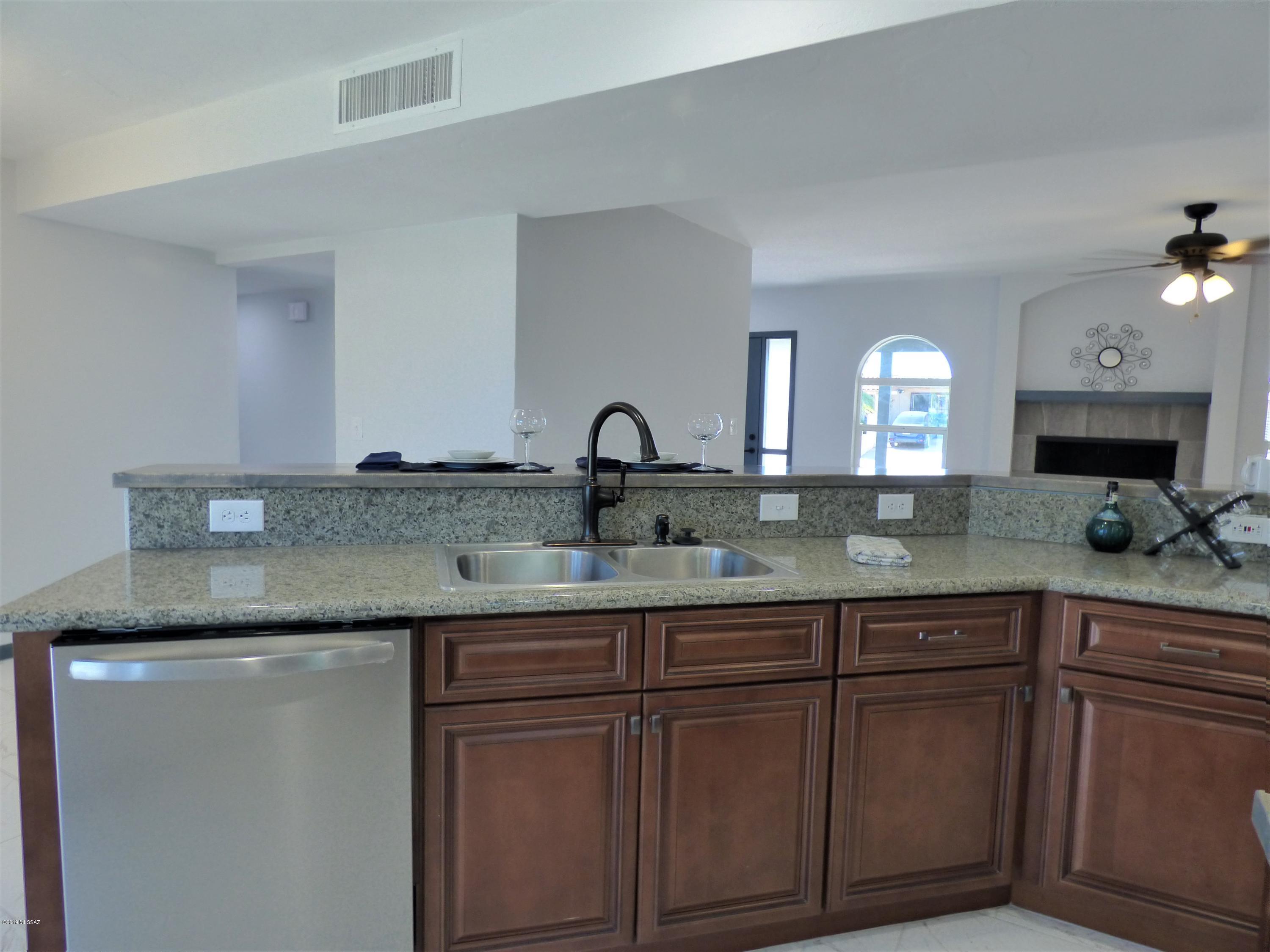 Broadway East (1-112) - Residential