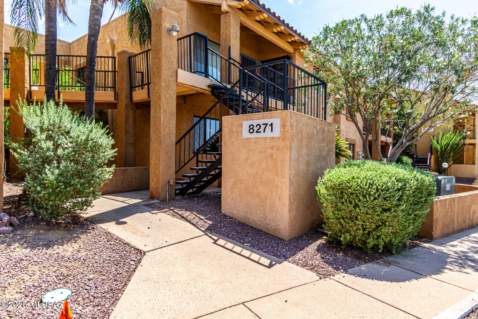 8271 N Oracle Road 146