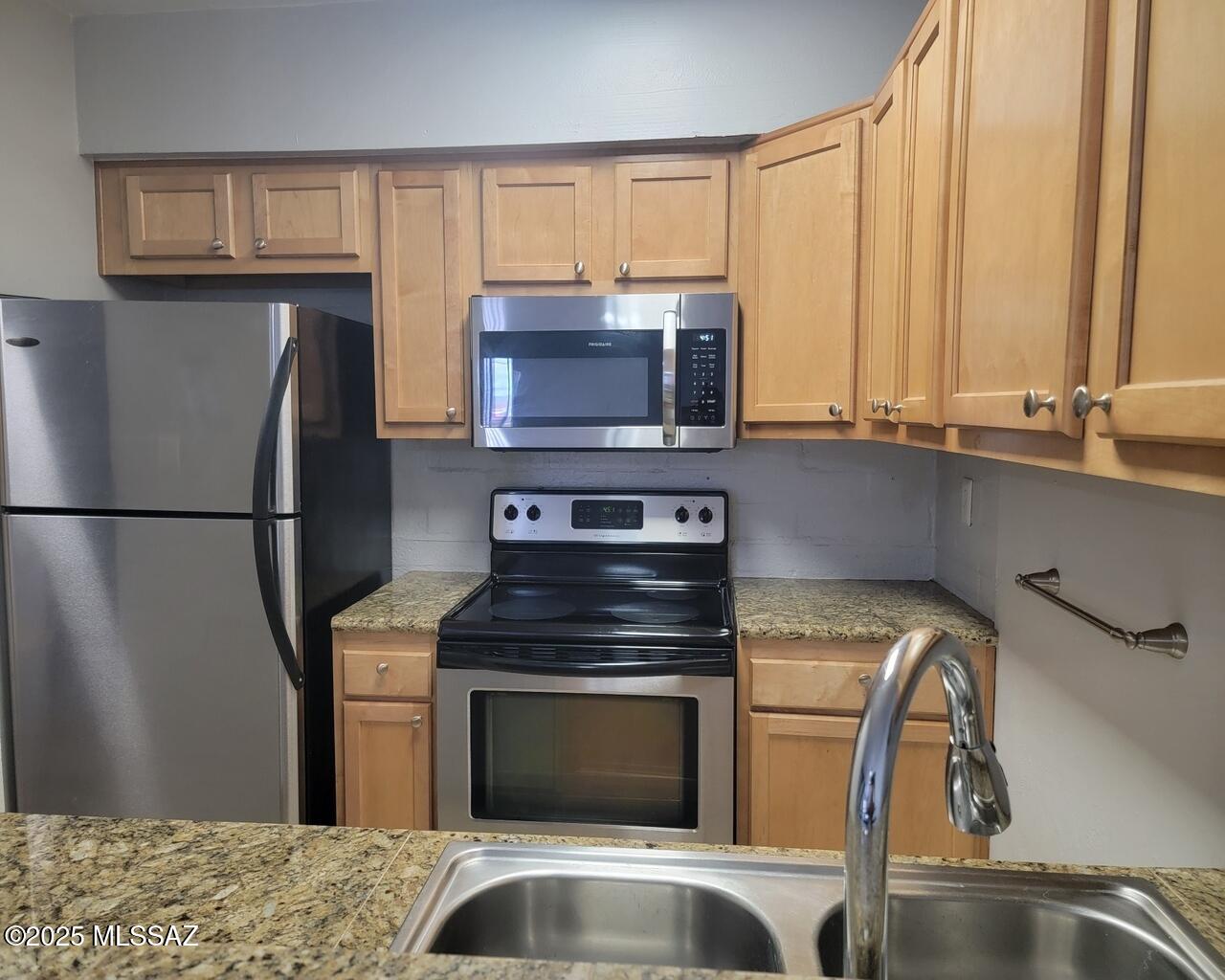 961 N Euclid Avenue UNIT 233