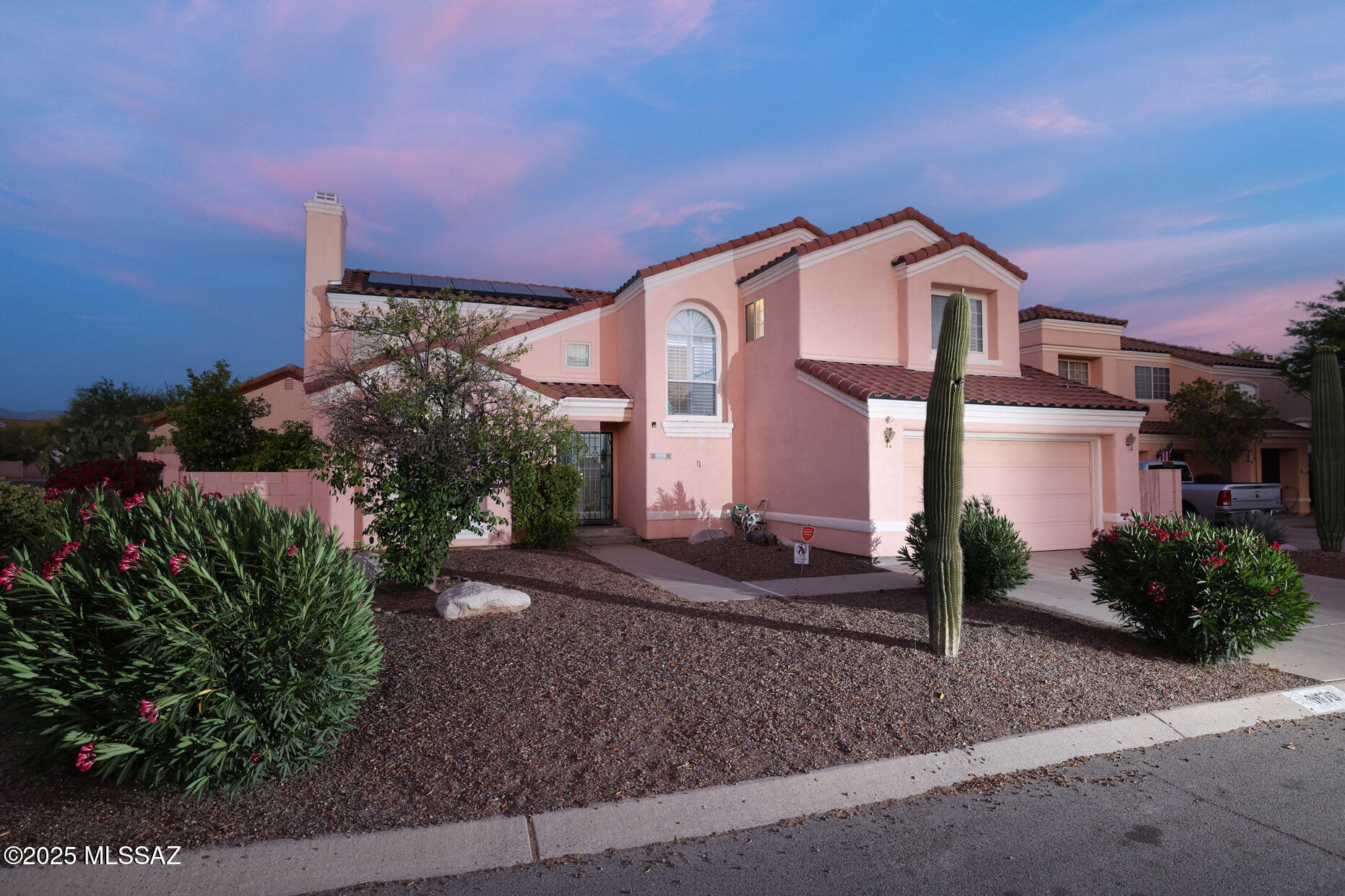 9870 N Meadow Flower Place