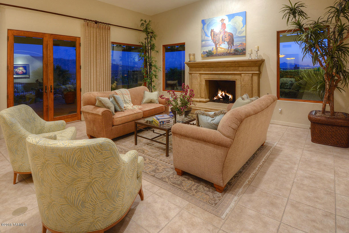 Sabino Mountain (1-290) - Residential