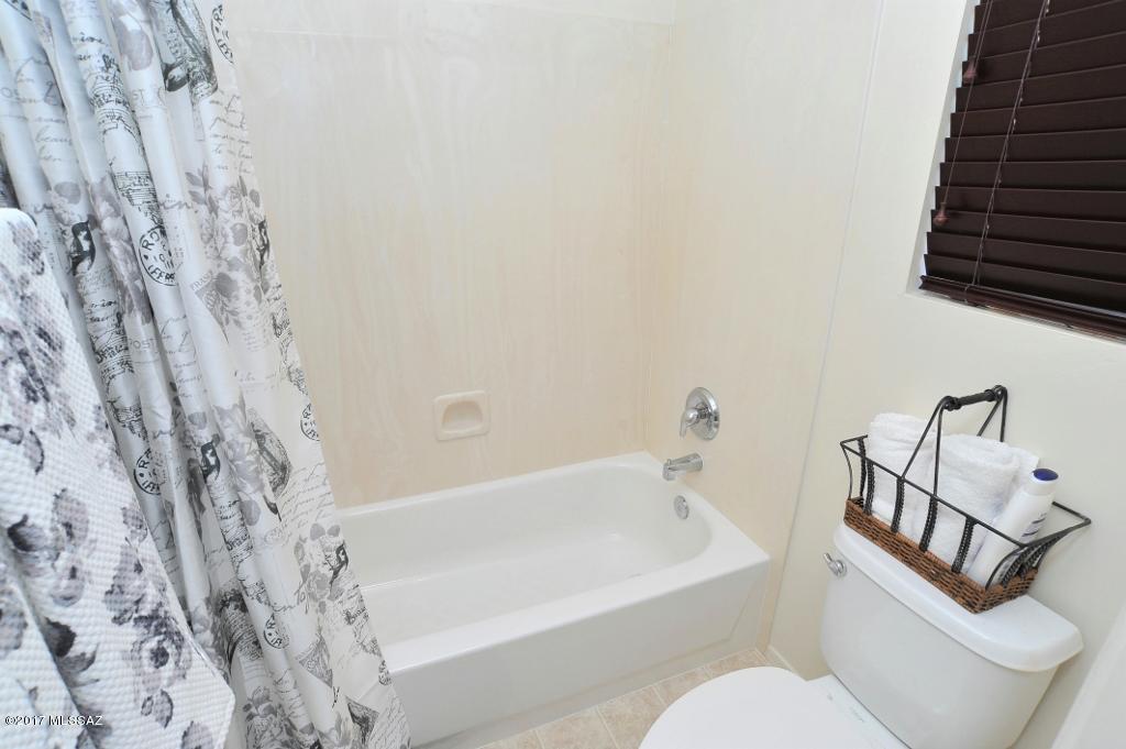 Paseo del Rio - Residential Lease