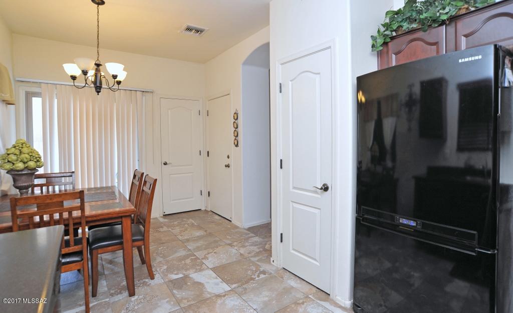 Paseo del Rio - Residential Lease
