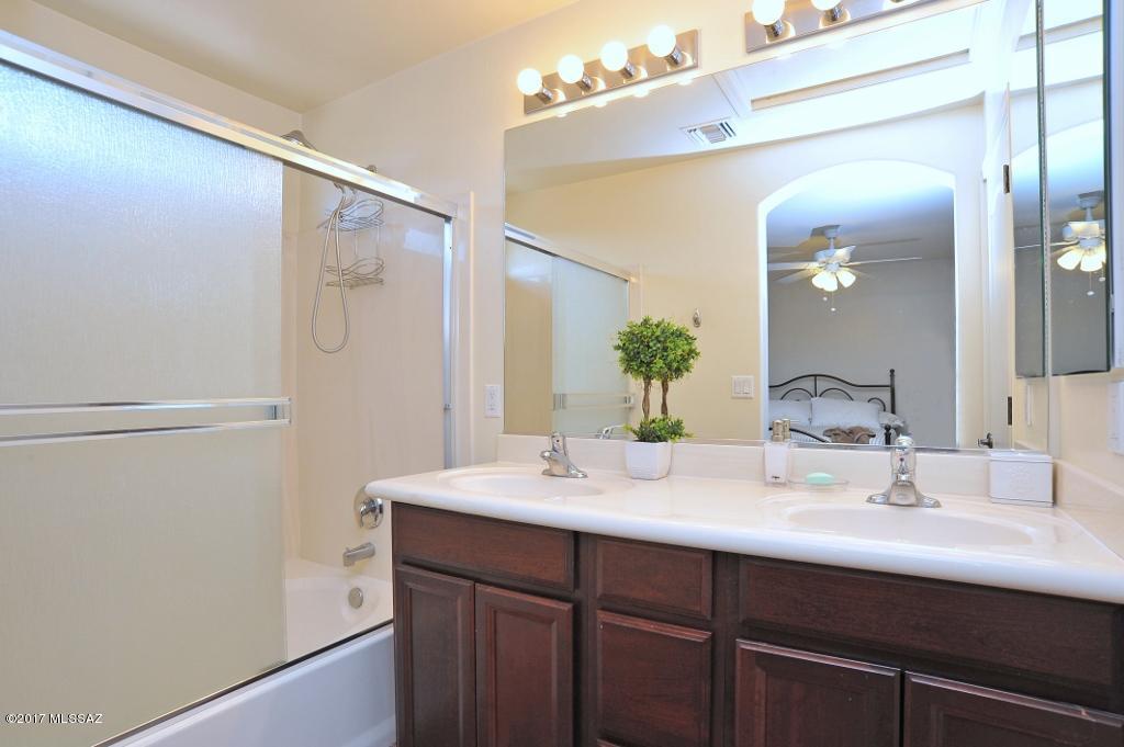 Paseo del Rio - Residential Lease