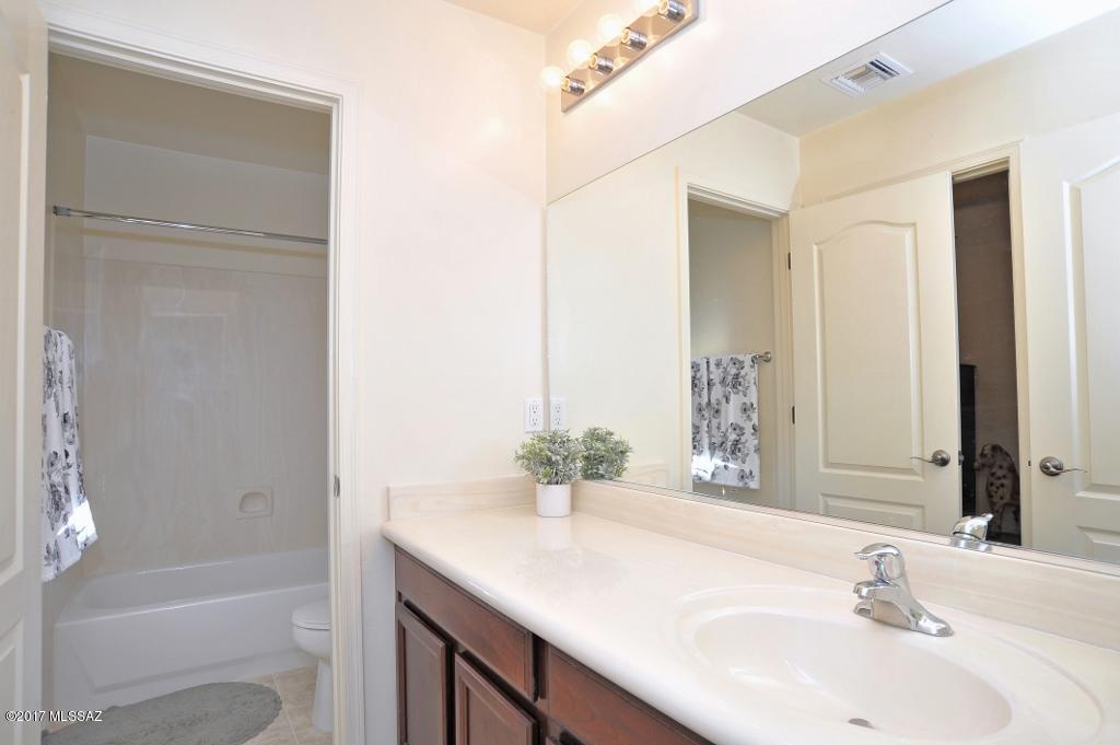 Paseo del Rio - Residential Lease