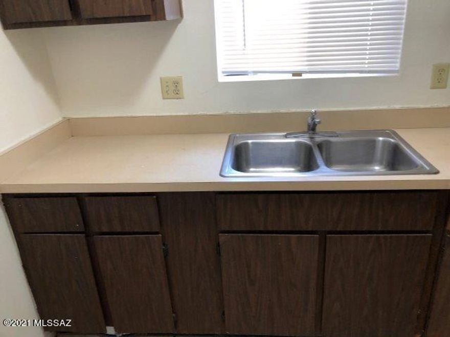 Great investment opportunity! There are two 3 bedroom 1 bath units and the front unit is a 2 bedroom 1 bath.