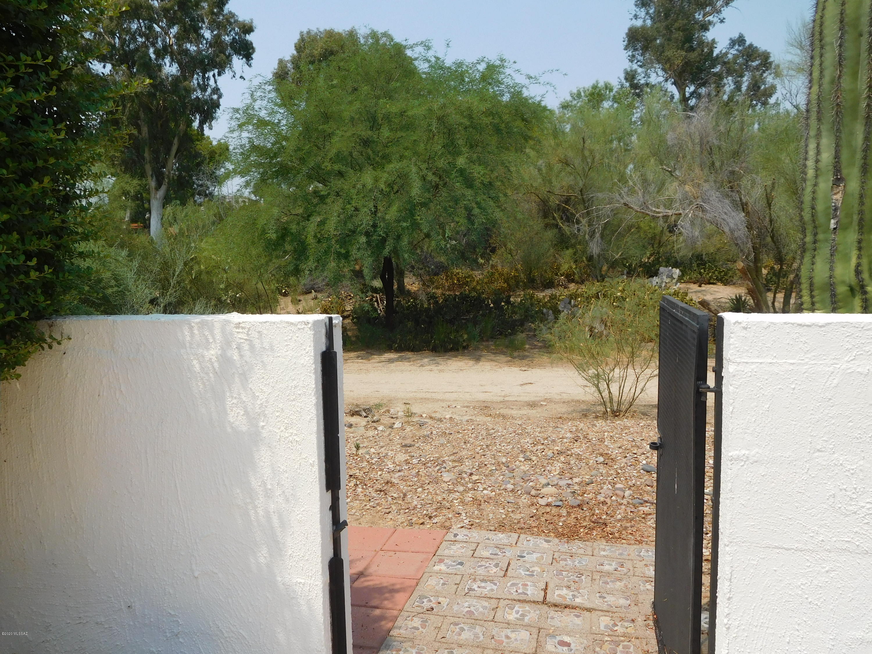 Casas Del Oro Norte (89-130) - Residential