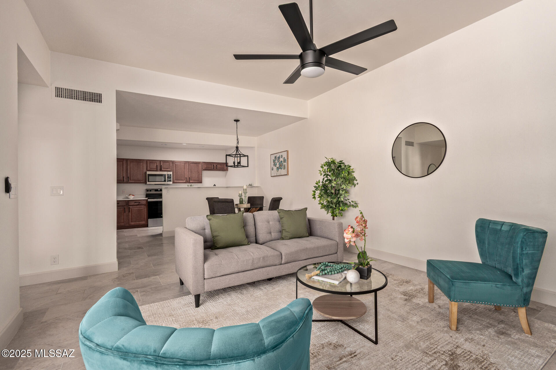 6255 N Camino Pimeria Alta APT 14