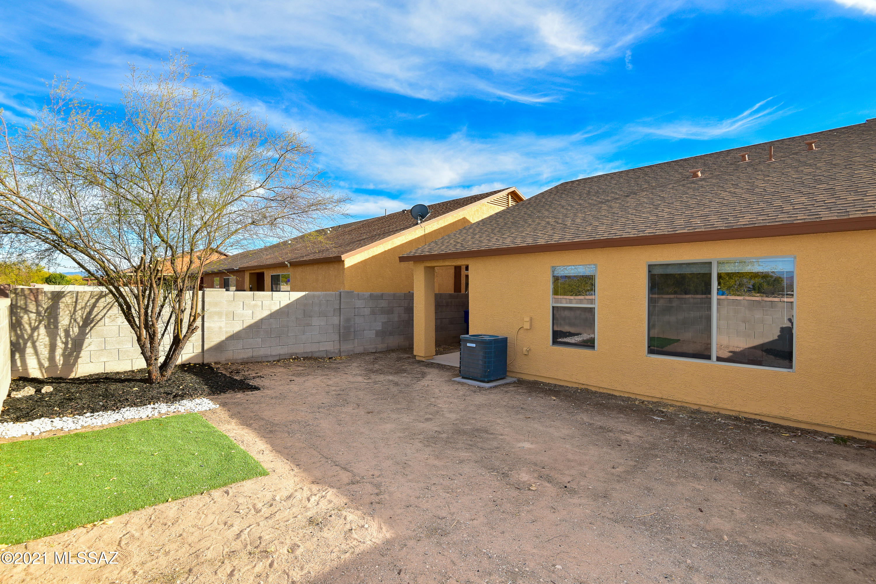 Tres Pueblos - Residential