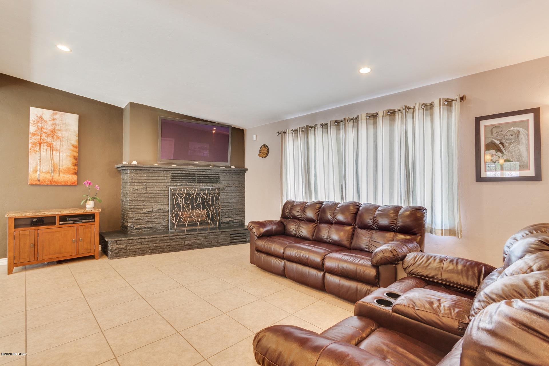 Casa Loma Estates - Residential