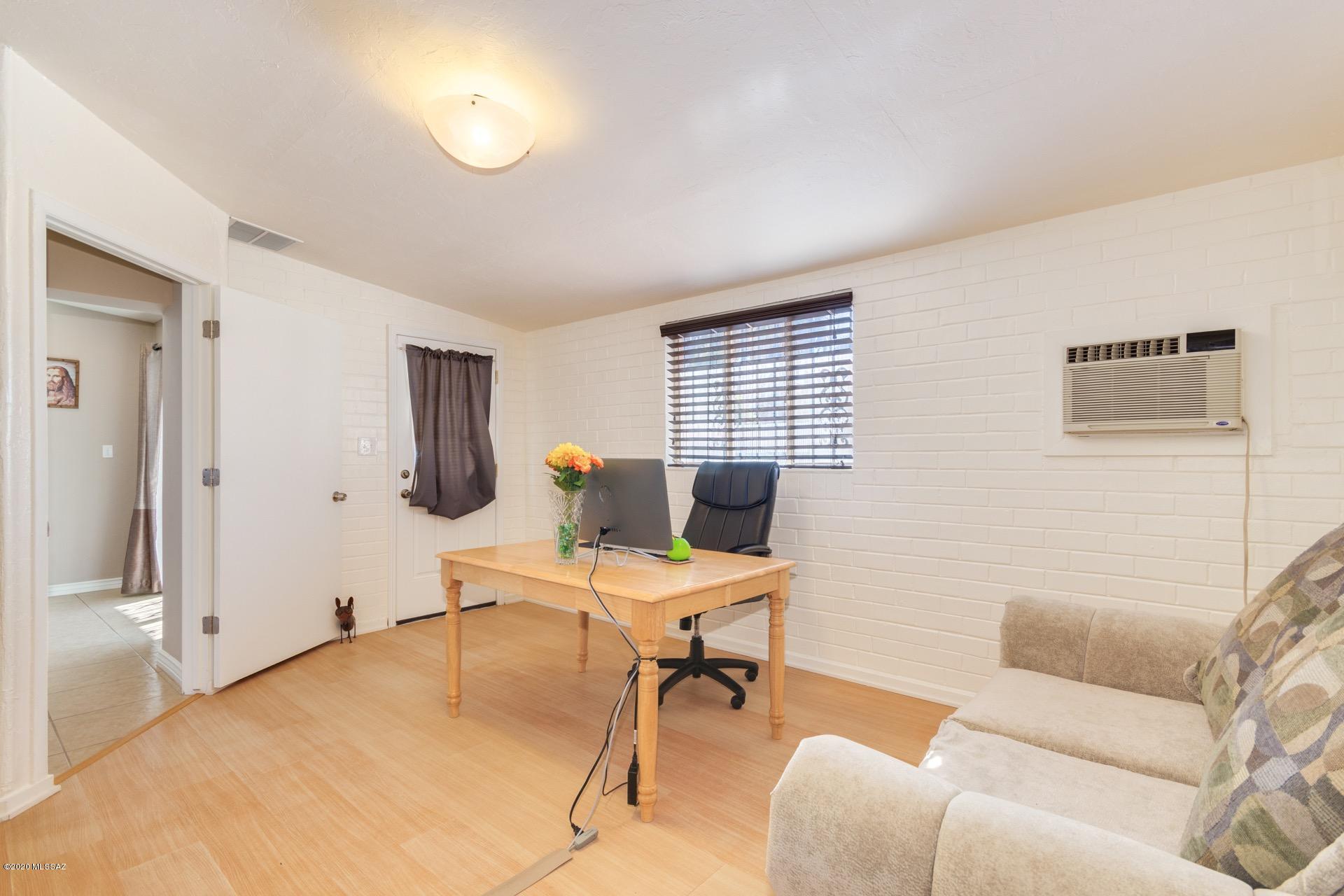 Casa Loma Estates - Residential
