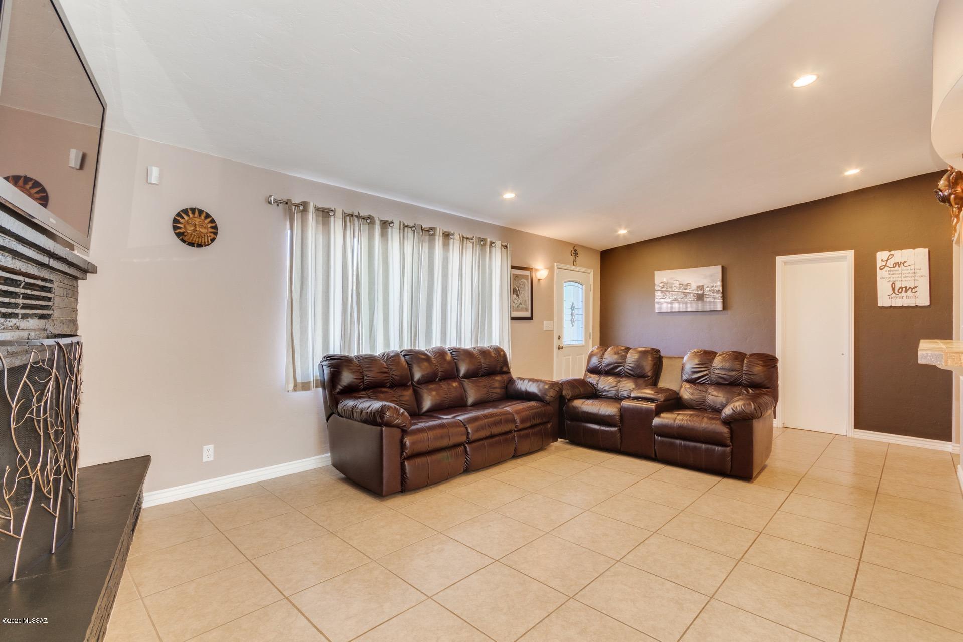 Casa Loma Estates - Residential