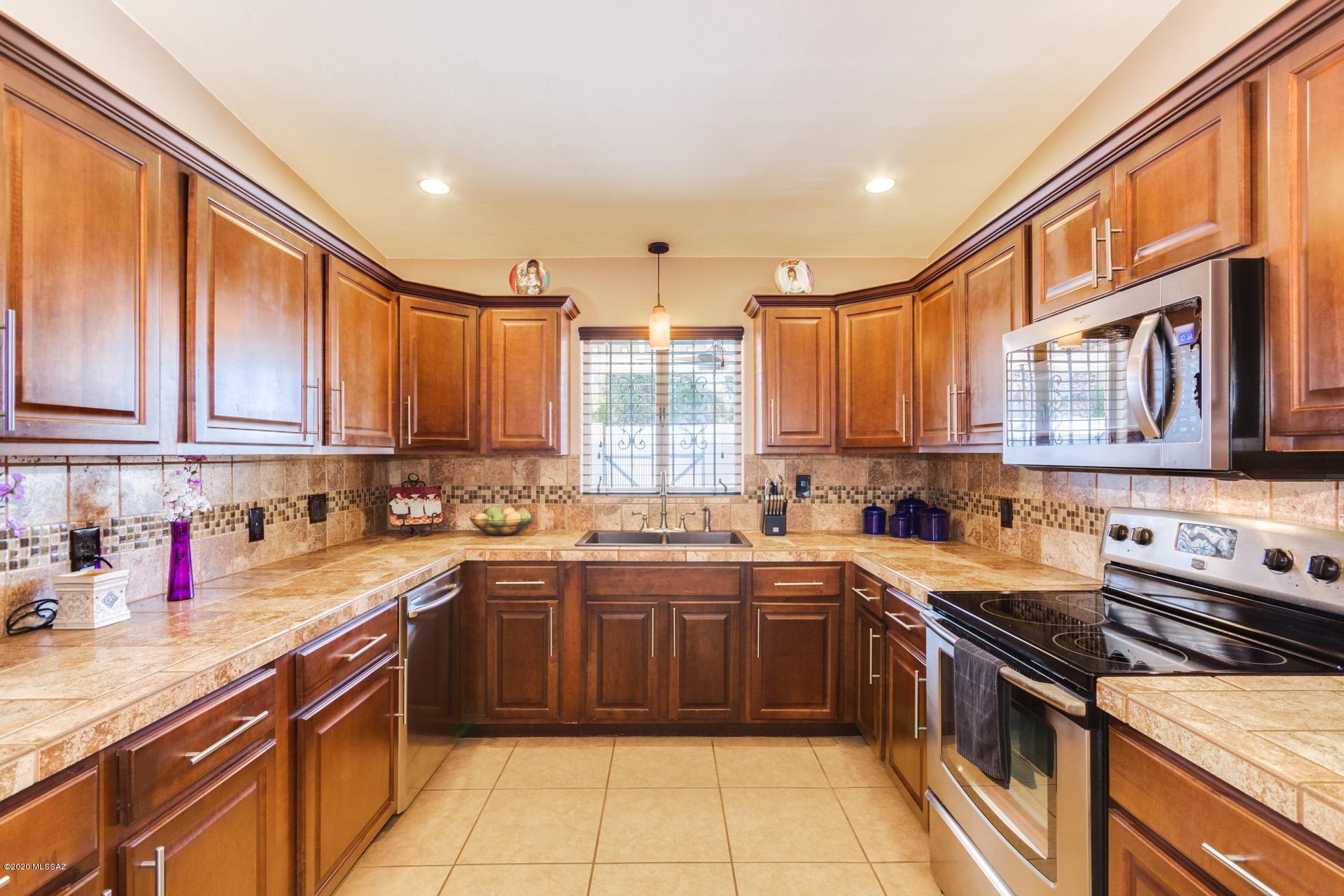 Casa Loma Estates - Residential