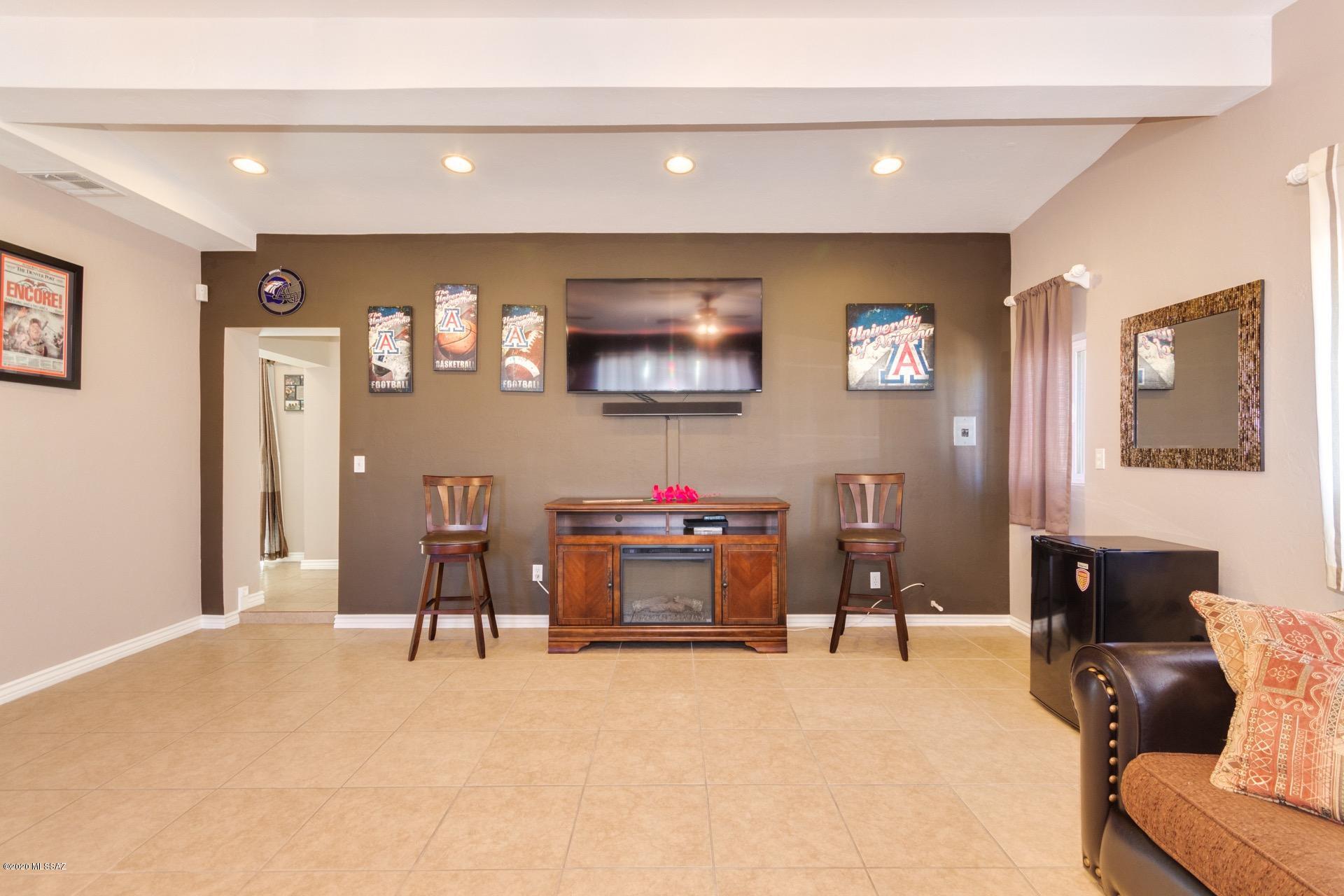 Casa Loma Estates - Residential