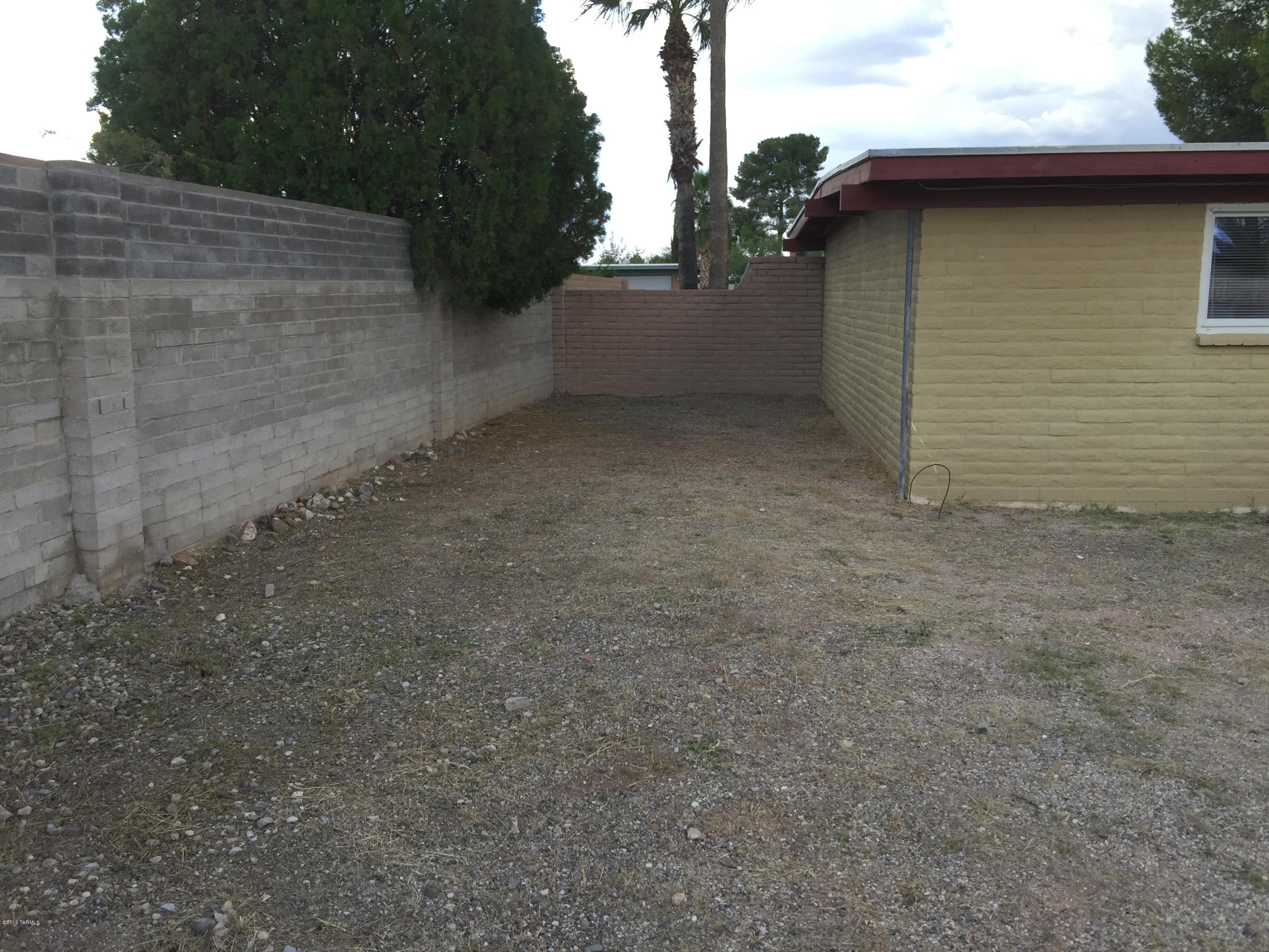 Pine Grove (1-101) - Residential Lease