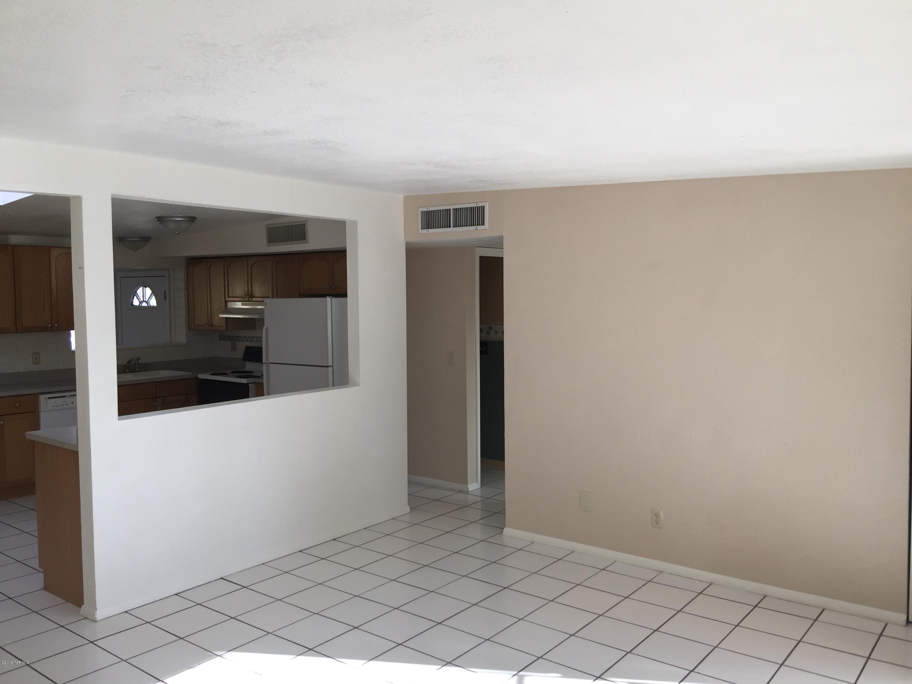 Pine Grove (1-101) - Residential Lease