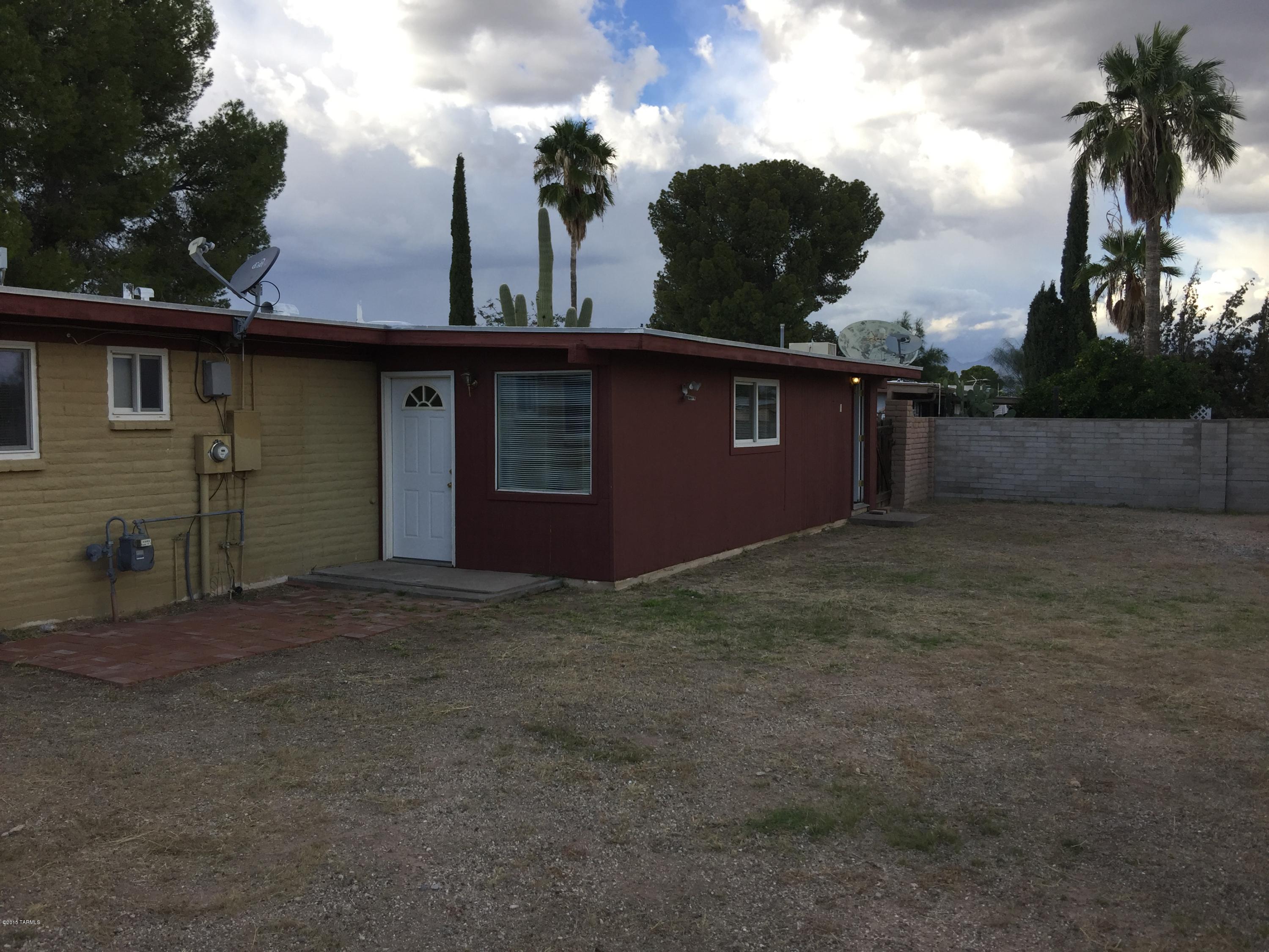 Pine Grove (1-101) - Residential Lease