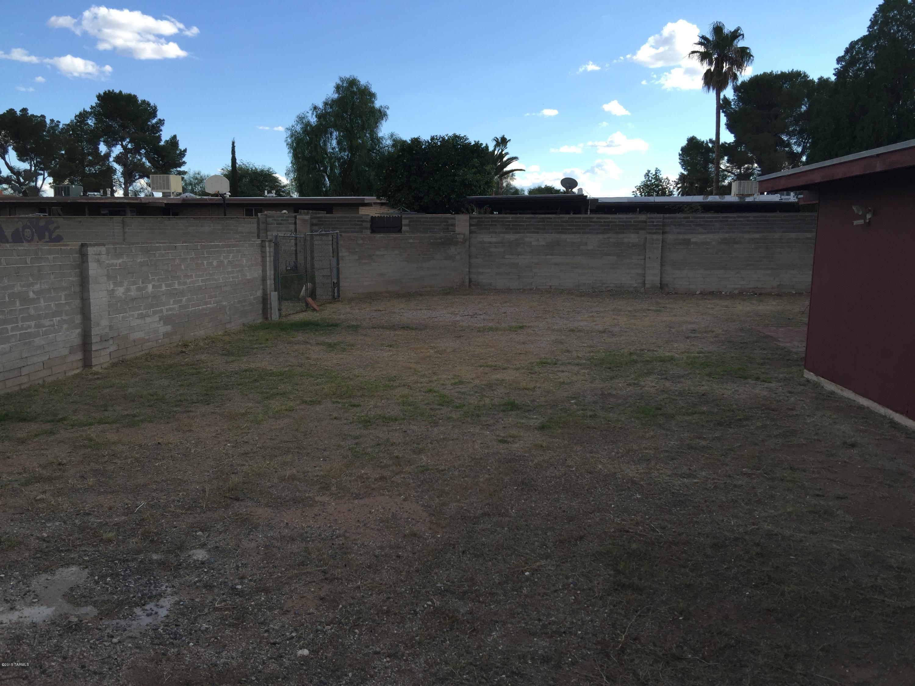Pine Grove (1-101) - Residential Lease