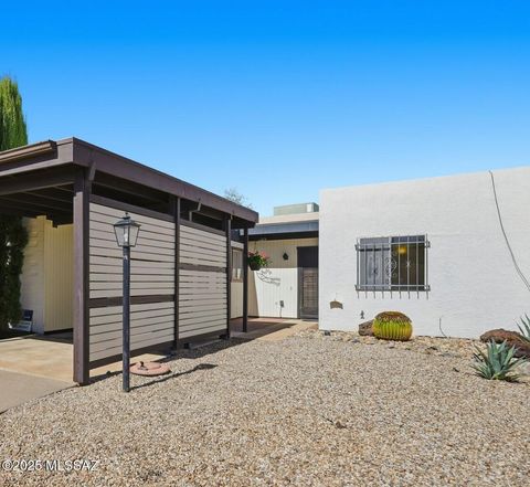 Photo of 1373 S Desert Meadows Circle, Green Valley, AZ 85614 (MLS # 22528213)