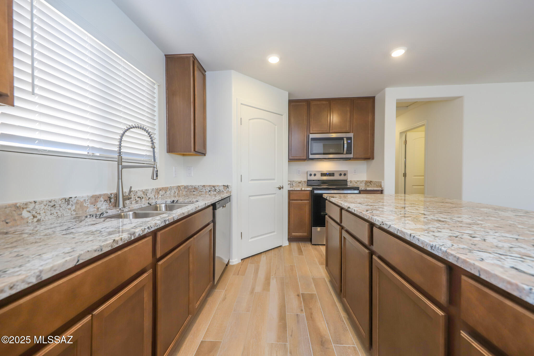 9122 E Red Bluff Court