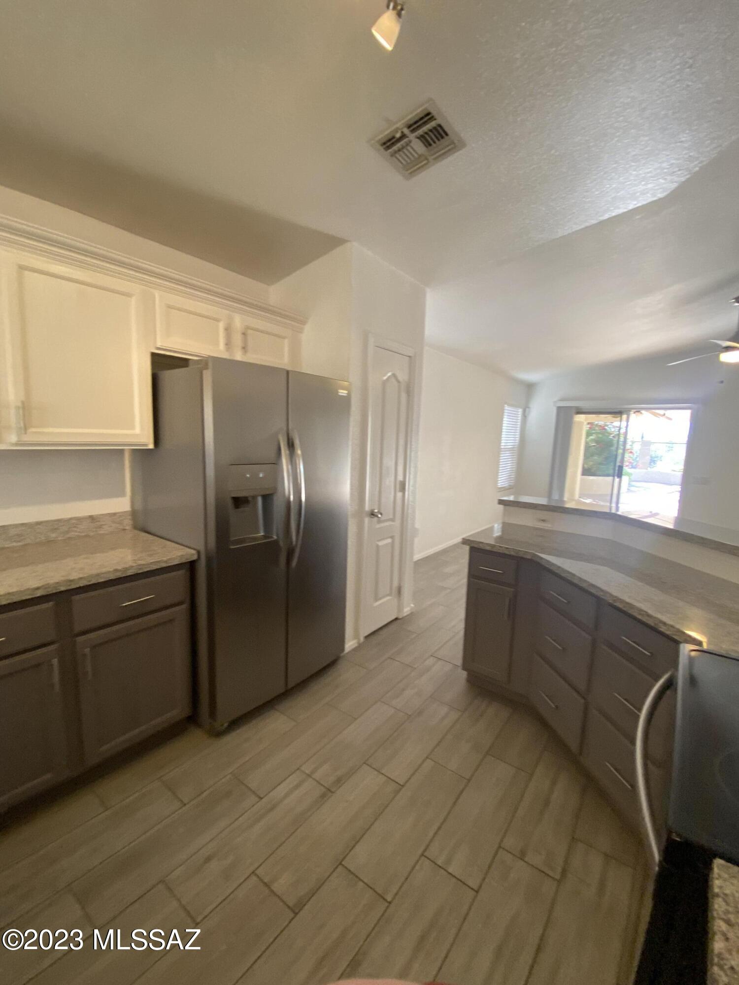 Bluffs (The) 2 - Residential Lease