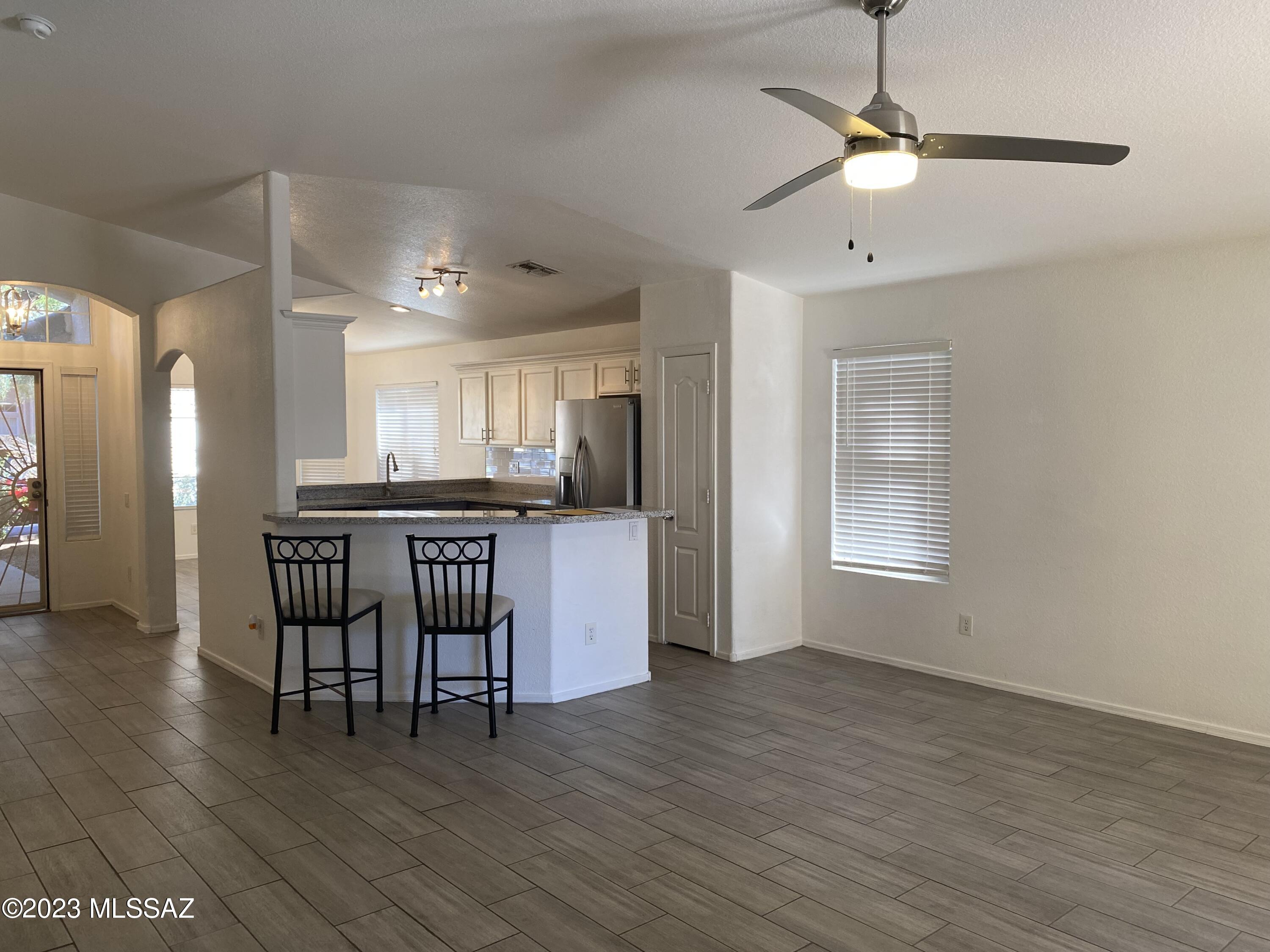 Bluffs (The) 2 - Residential Lease