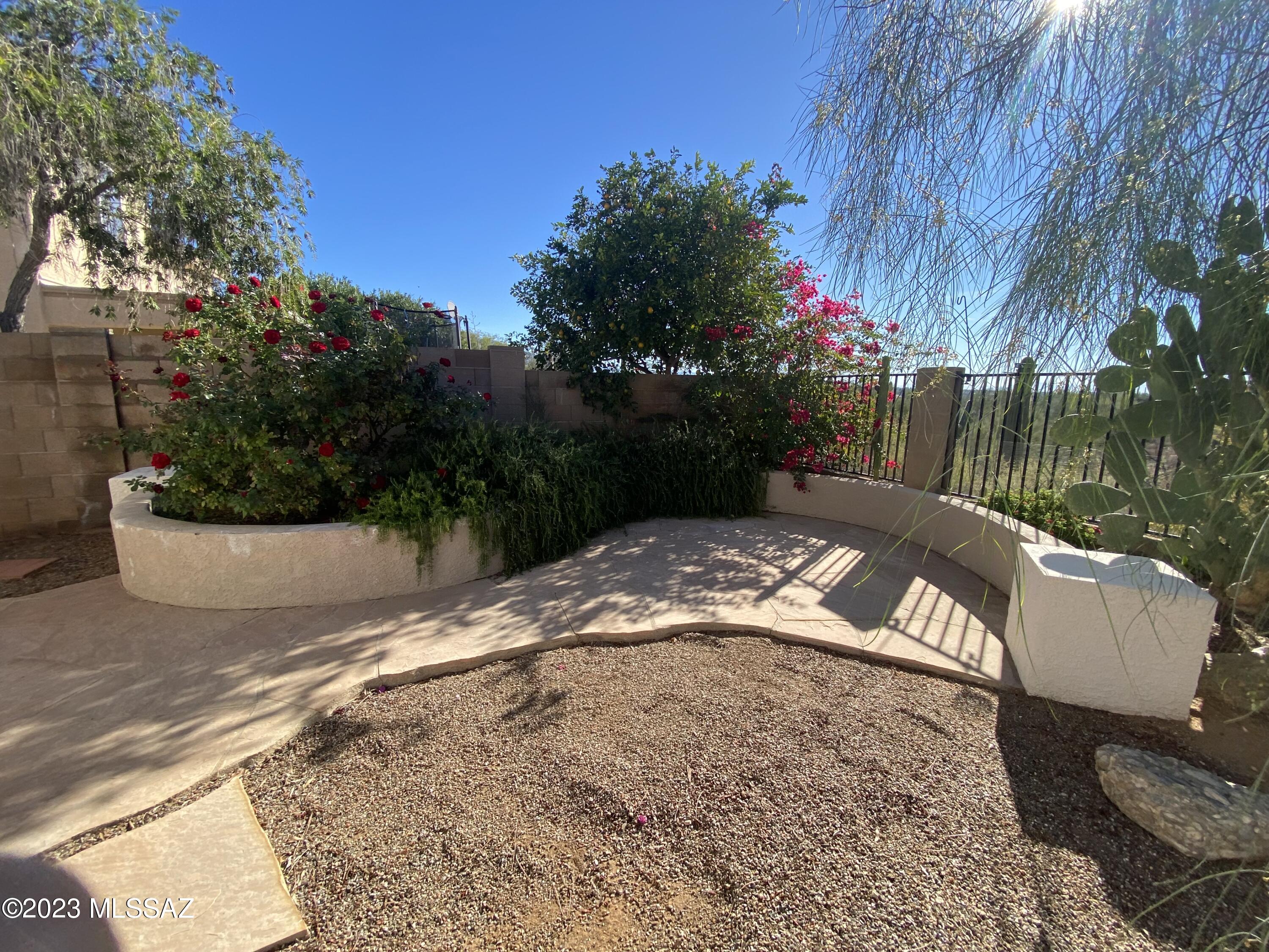 Bluffs (The) 2 - Residential Lease
