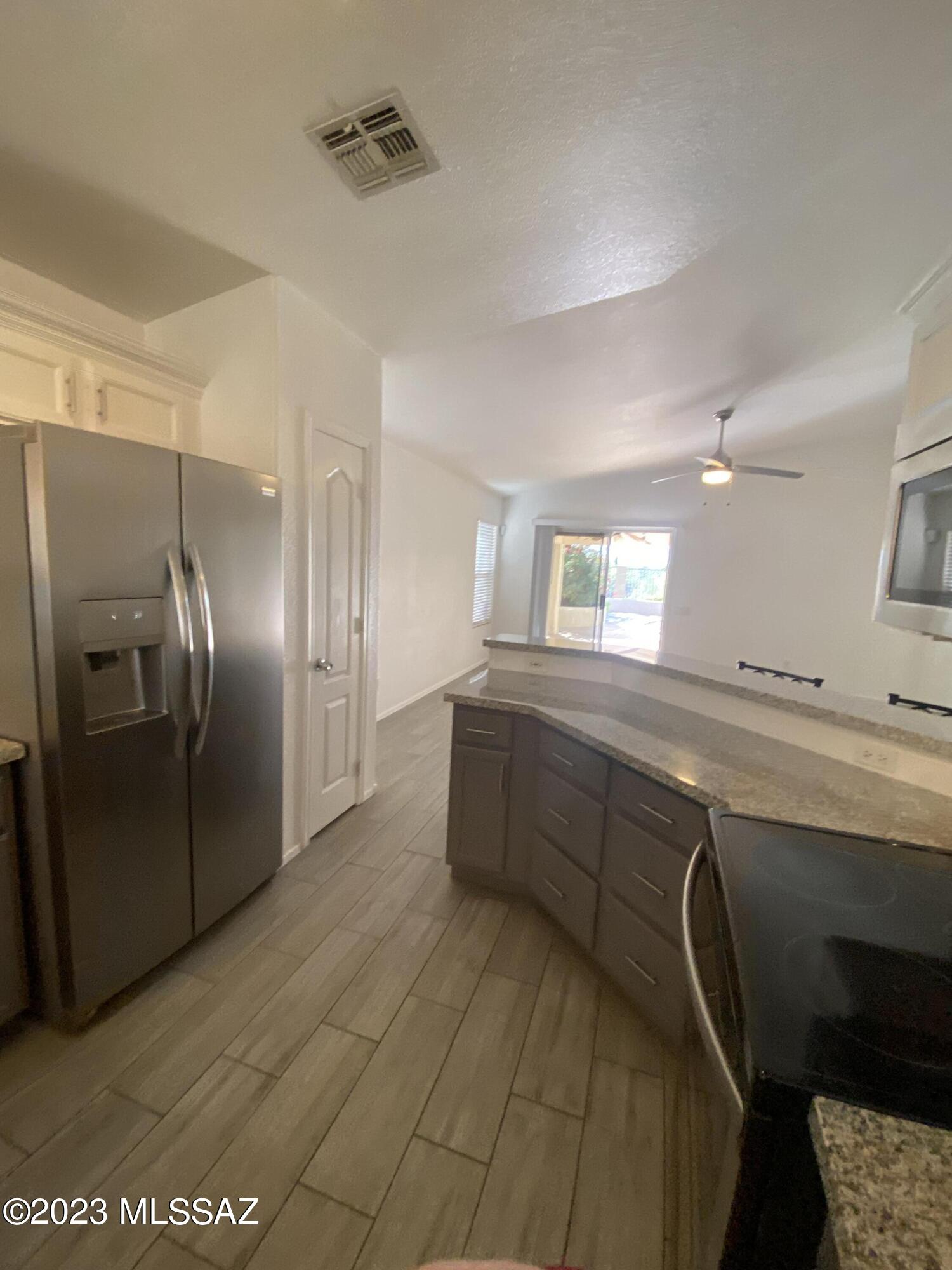 Bluffs (The) 2 - Residential Lease