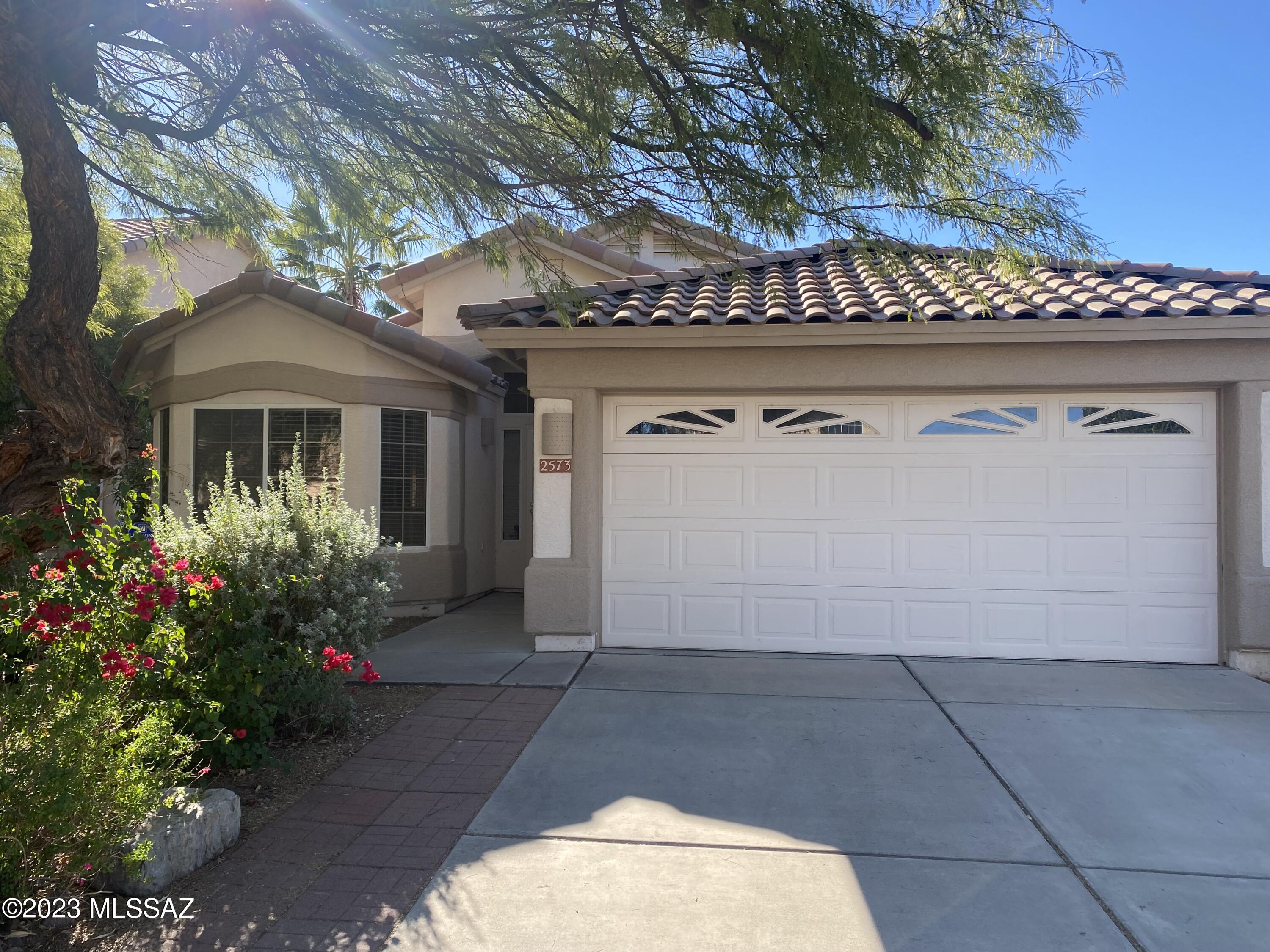 Bluffs (The) 2 - Residential Lease